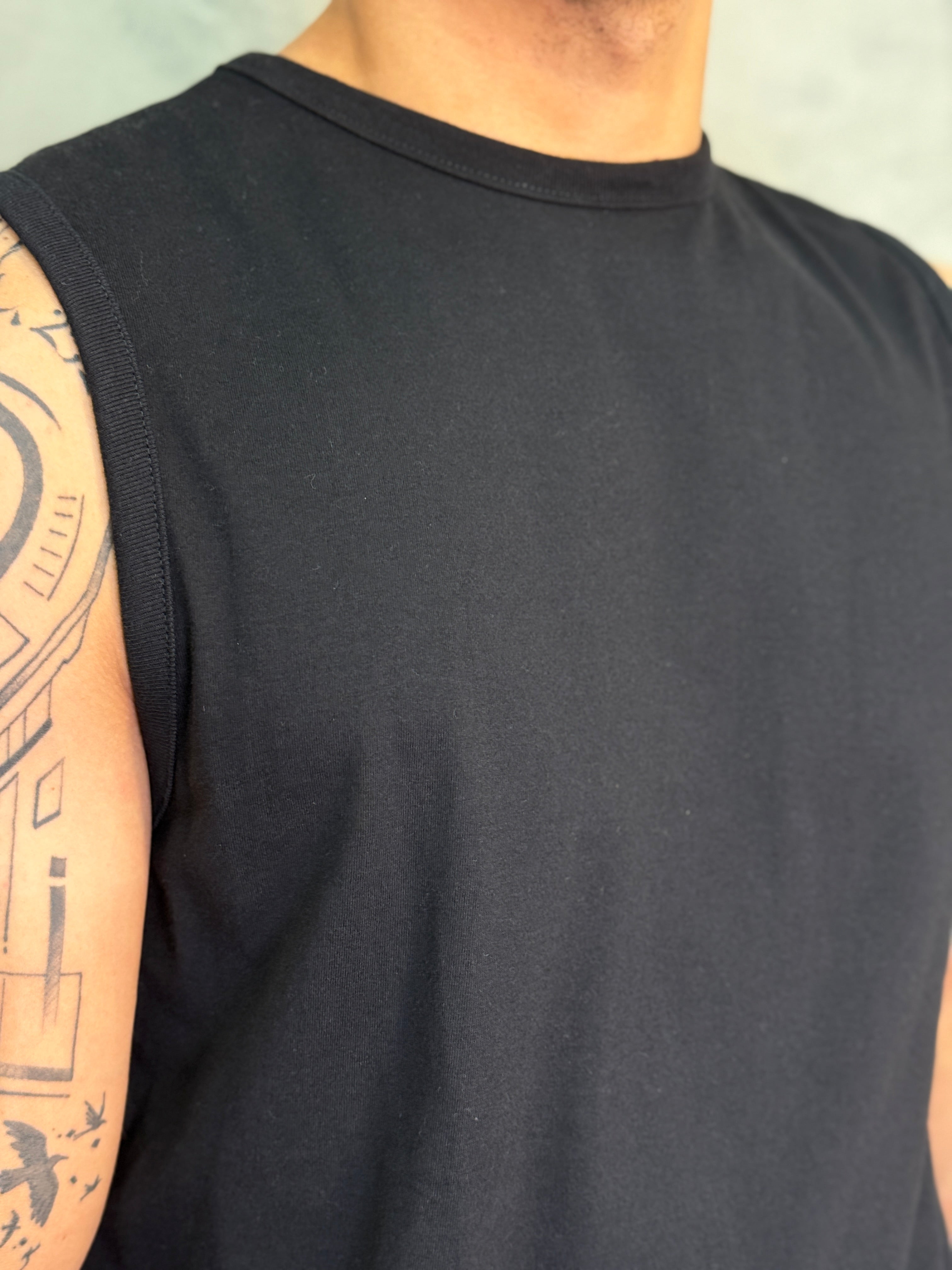 REGATA BÁSICA SIMPLES RESERVA PRETO