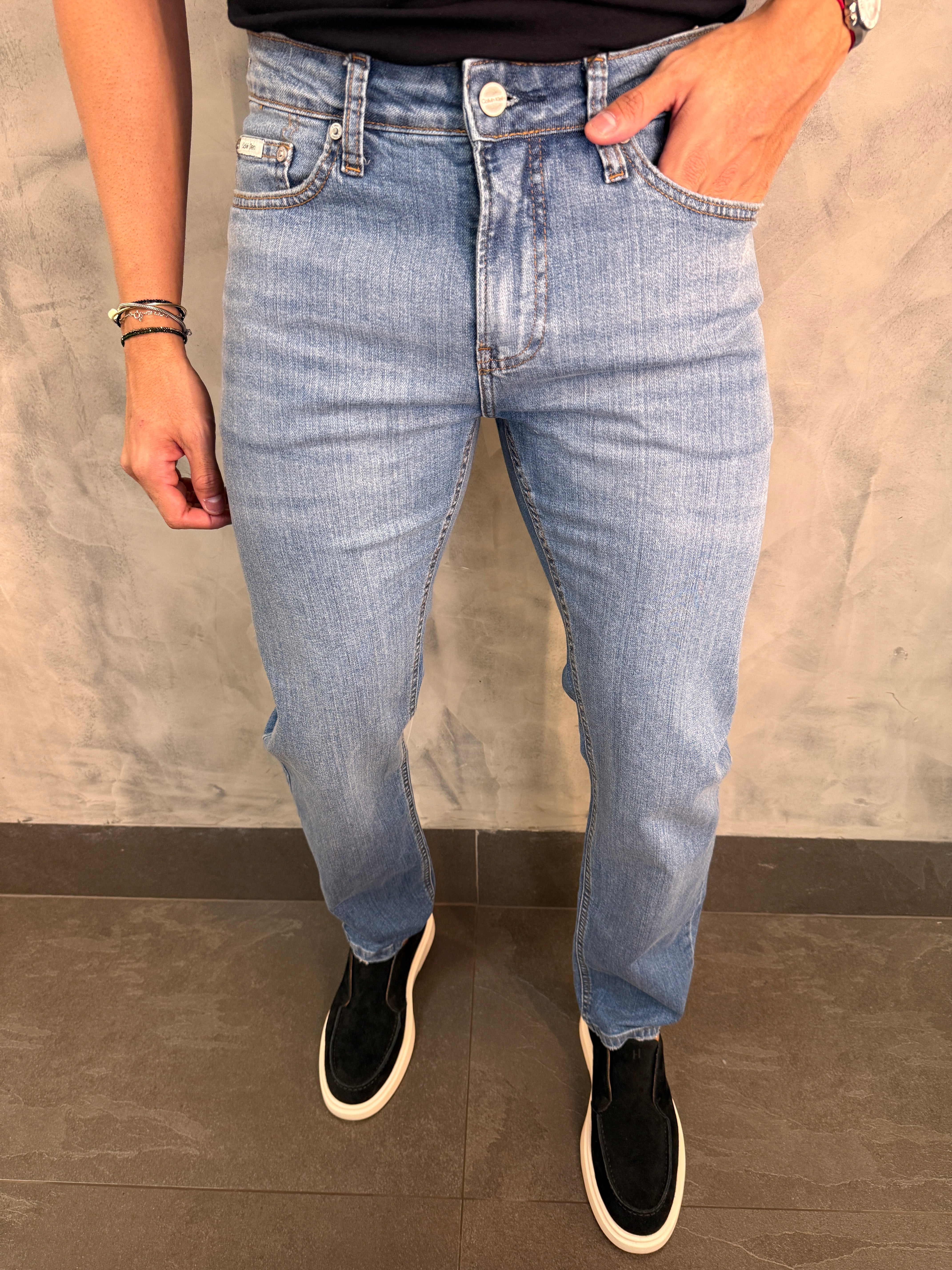 CALÇA JEANS SLIM POCKETS CALVIN KLEIN AZUL MÉDIO