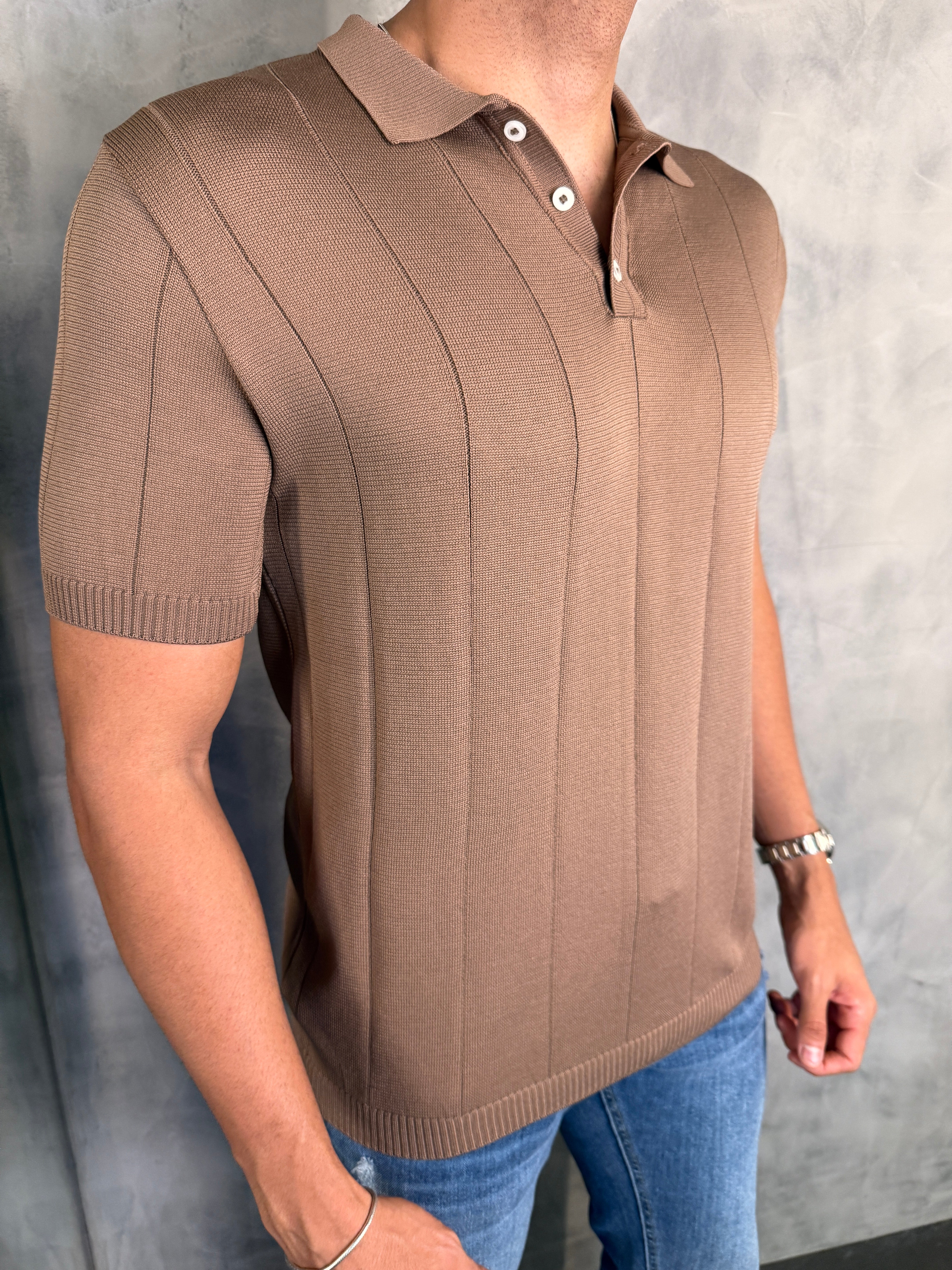 GOLA POLO TRICOT COM BOTÃO PONTO H