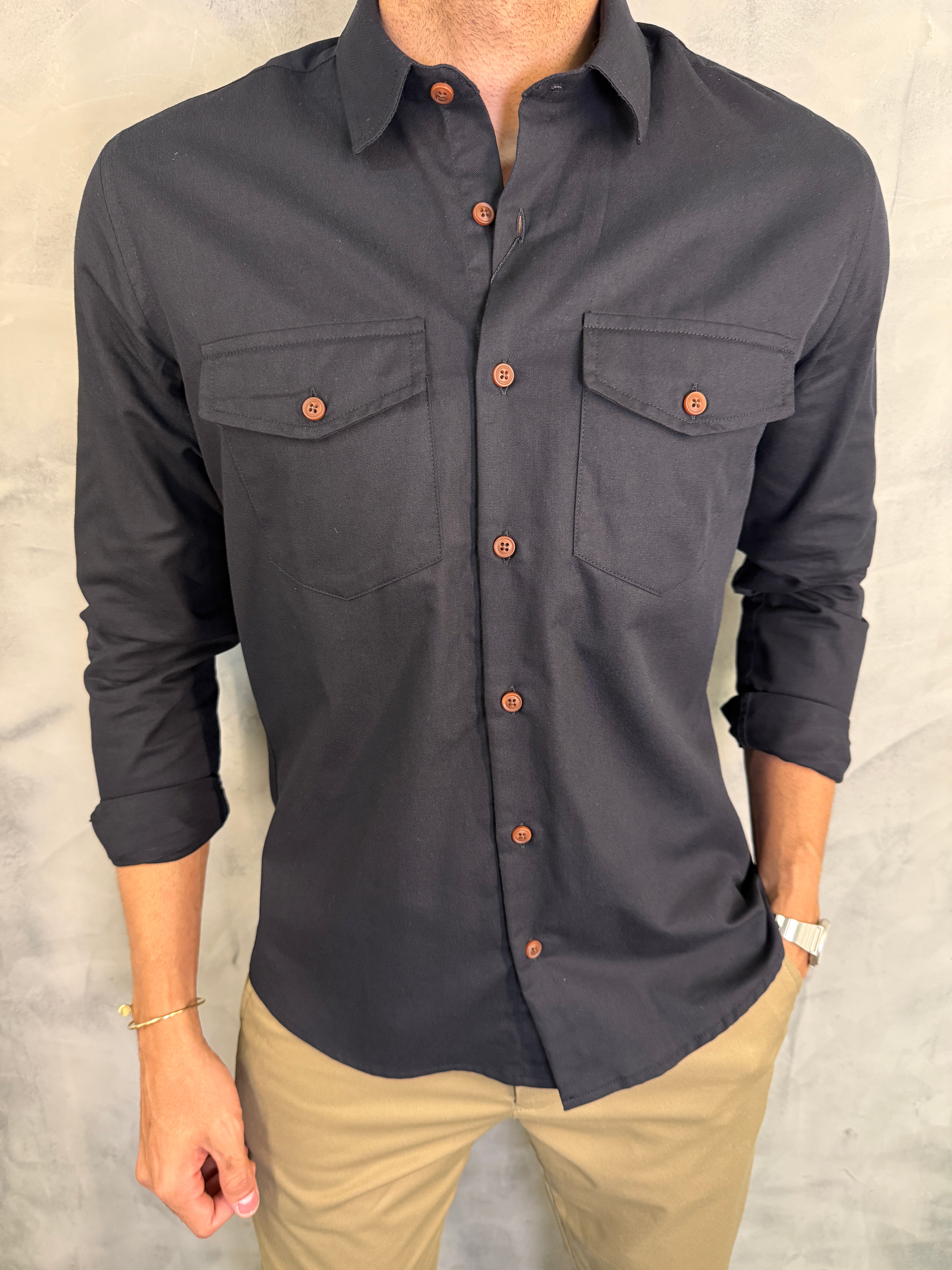 CAMISA M/L DE SARJA PONTO H PRETO