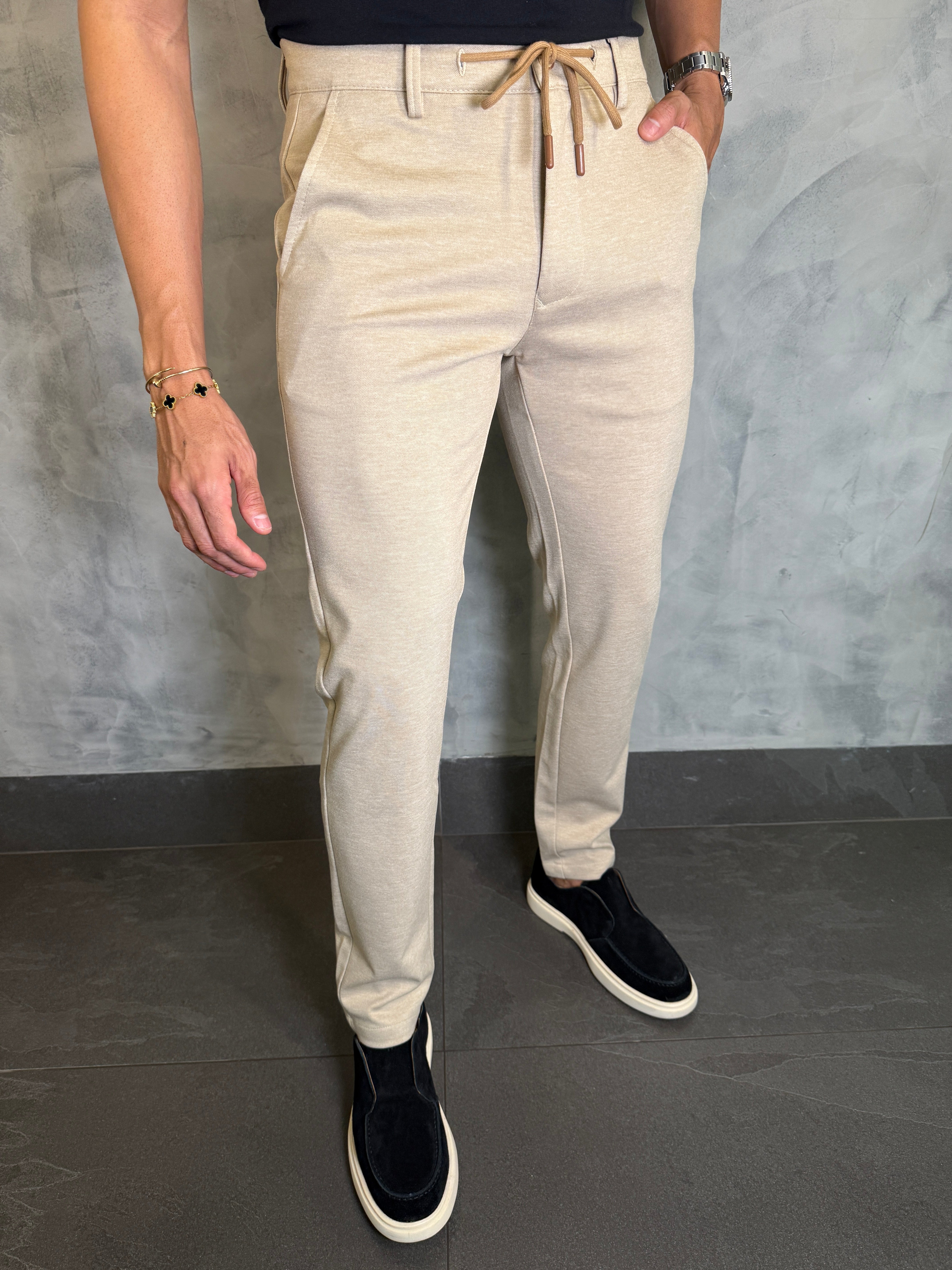 CALÇA ALF. SKINNY MALHA C/ CADARÇO PONTO H BEGE