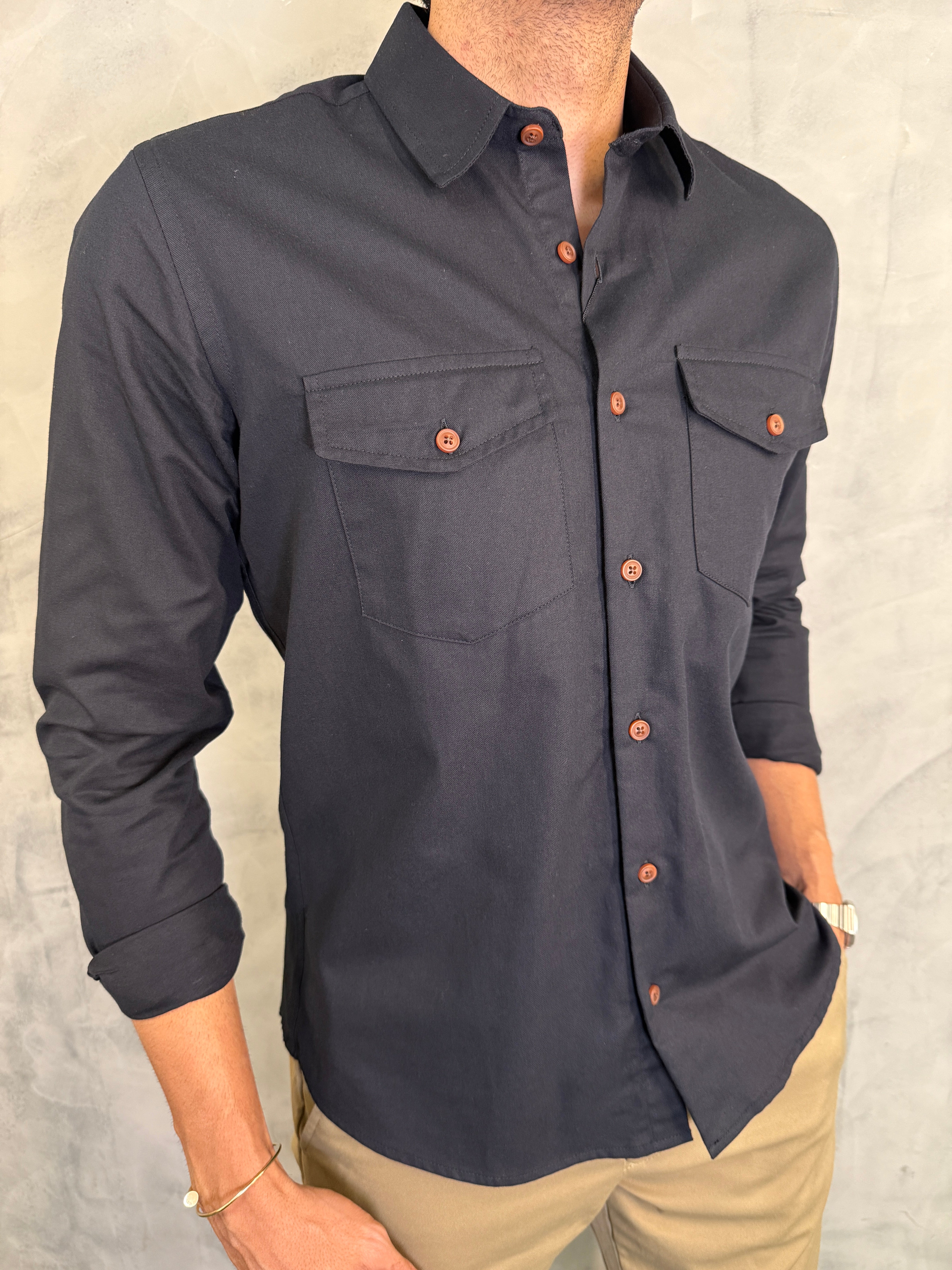 CAMISA M/L DE SARJA PONTO H PRETO