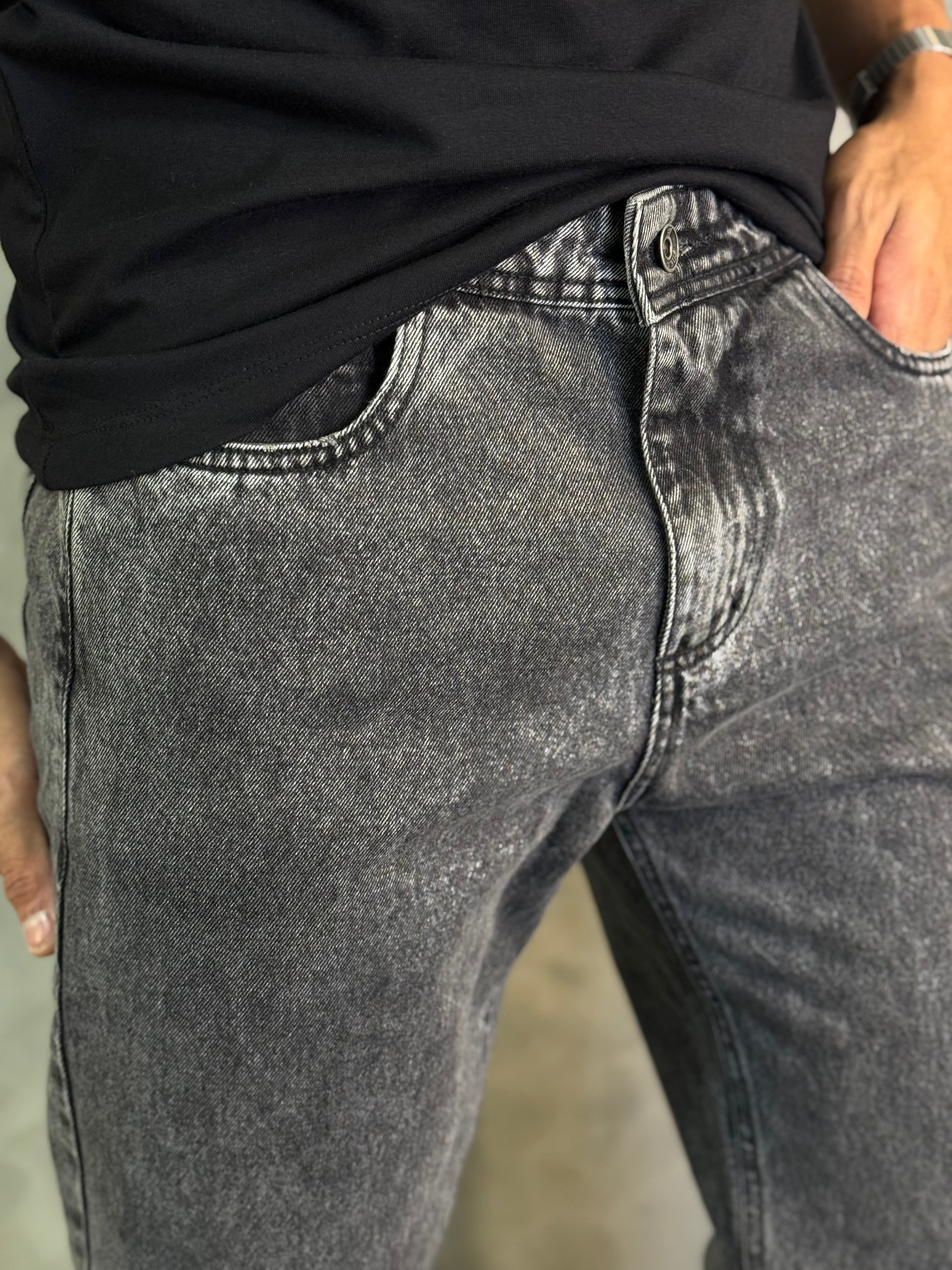CALÇA JEANS SLIM FOCATTO PRETO