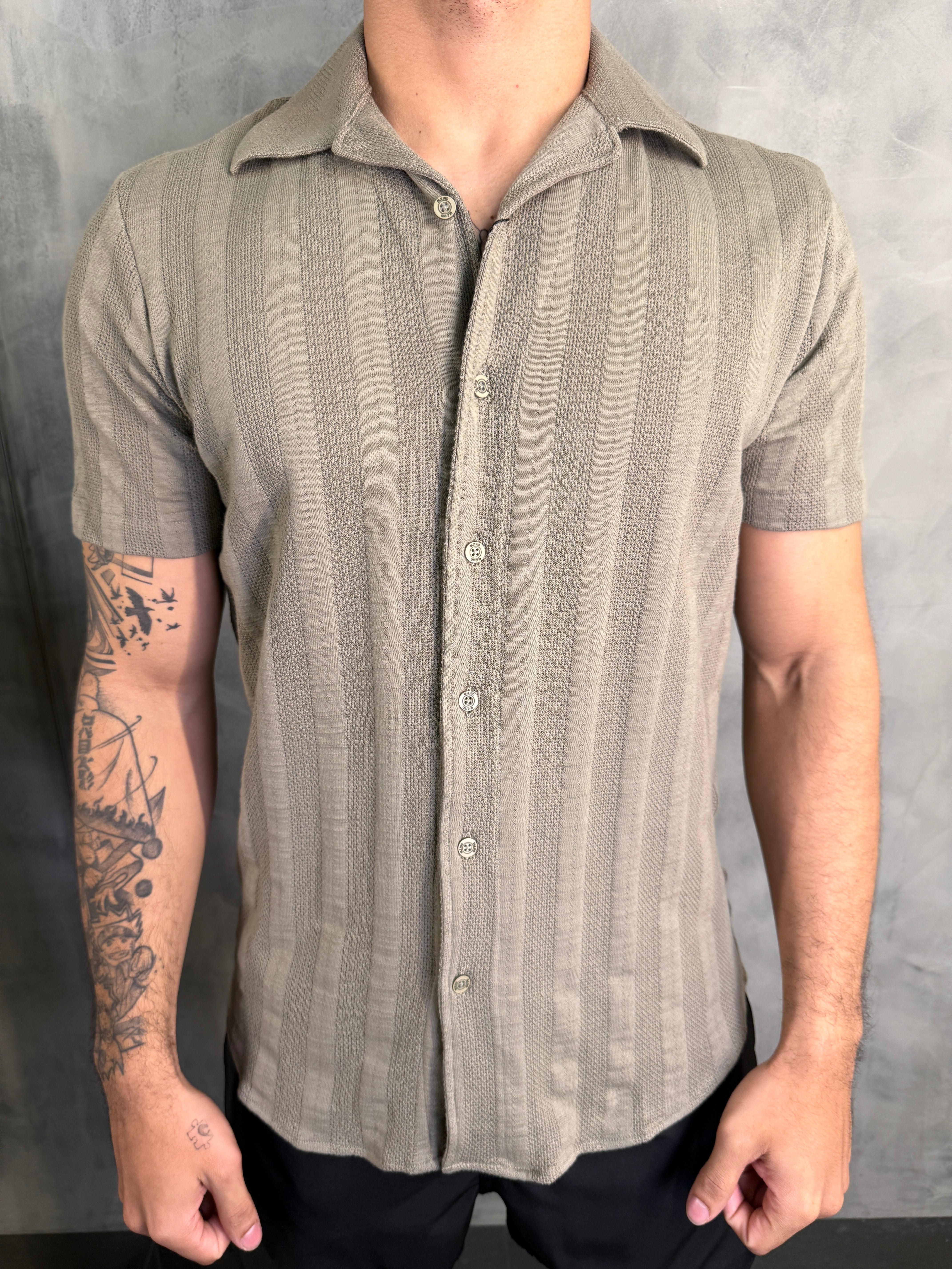 CAMISA M/C TRICOT COMFORT DLZ KAKHI