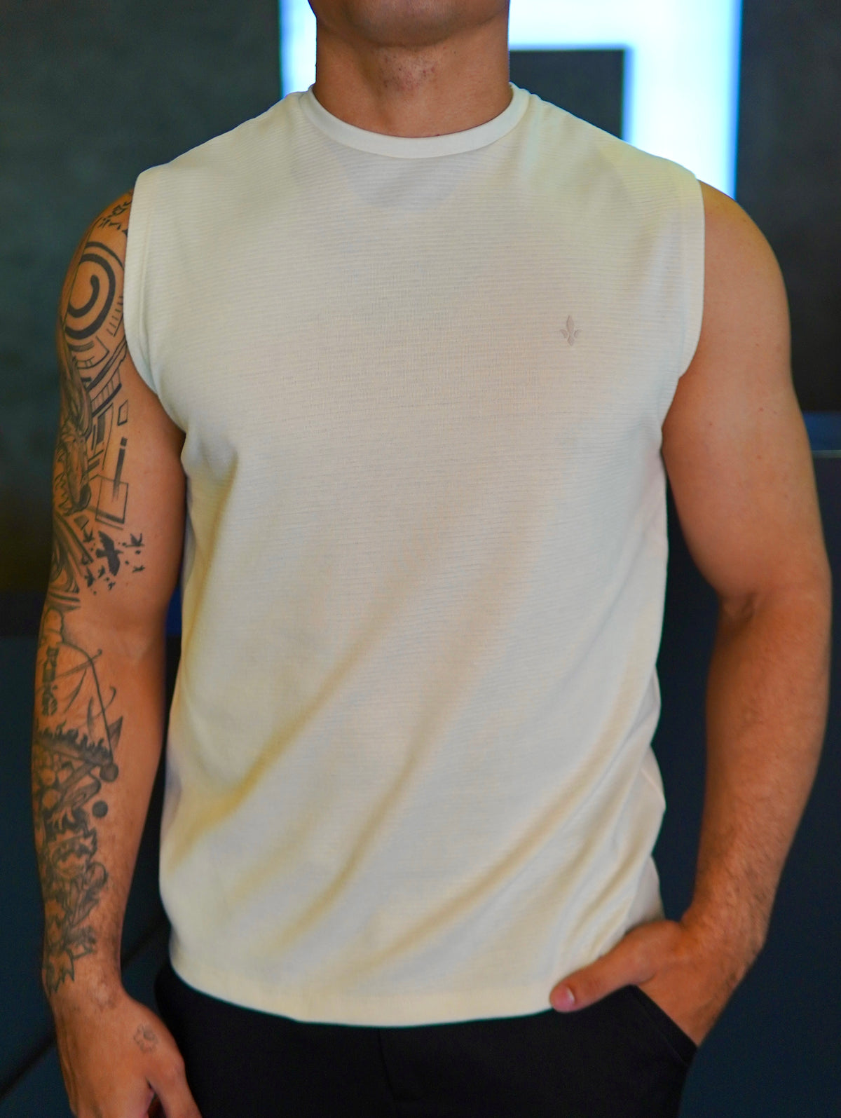 REGATA SLEEVE LESS DLZ BEGE LINHO