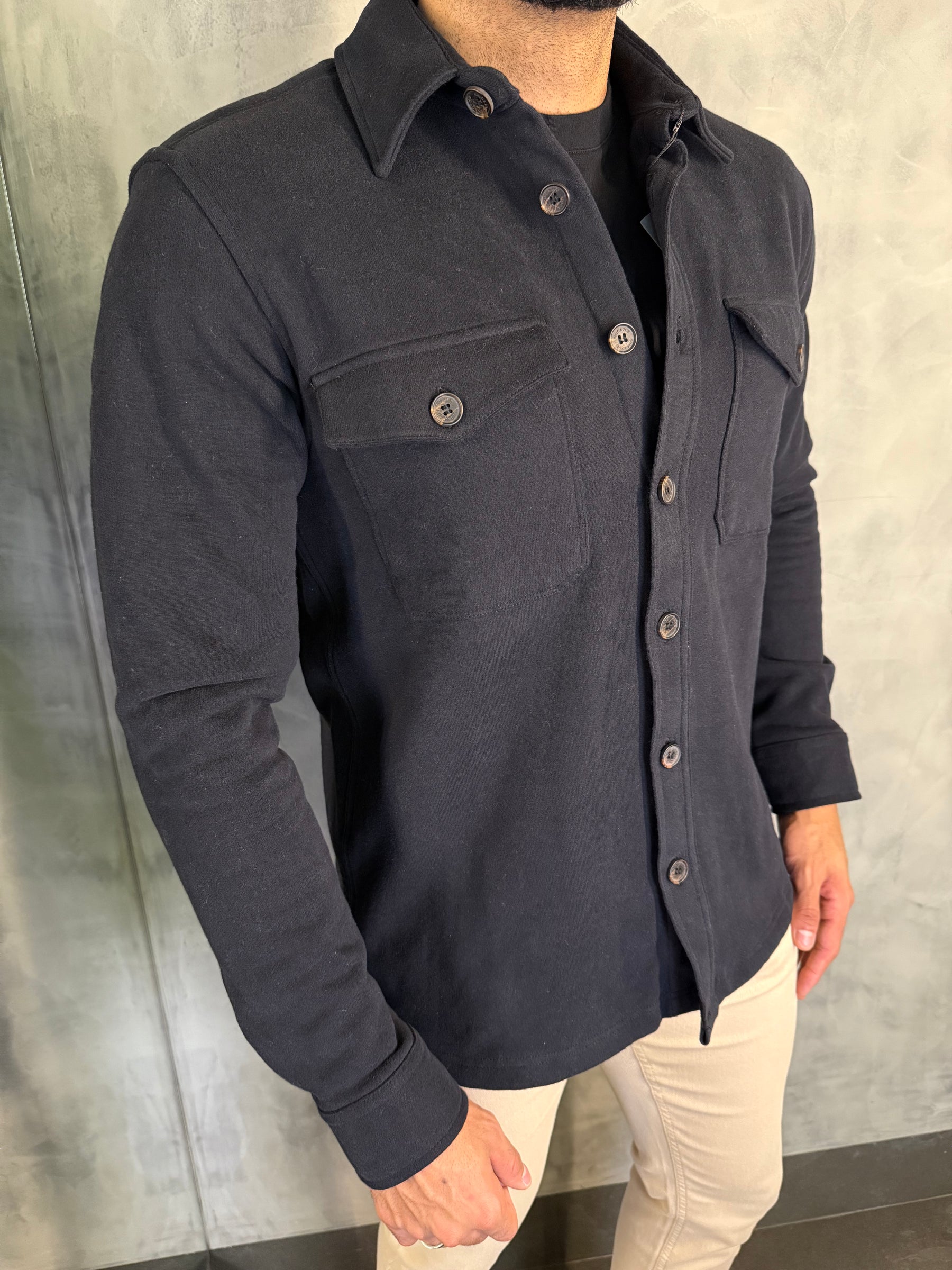 JAQUETA MALHA OVERSHIRT KINGEJOE PRETO