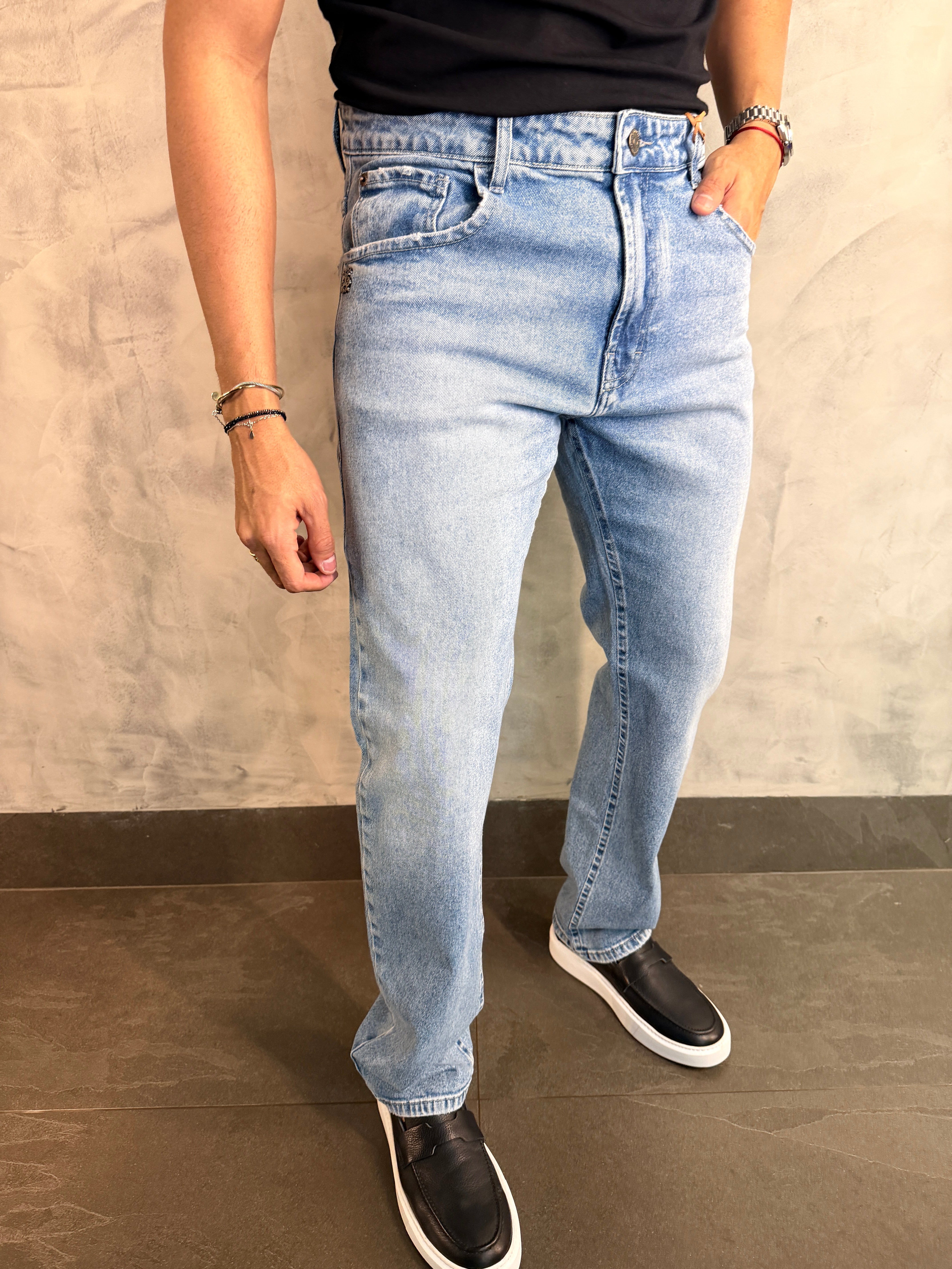 CALÇA JEANS COMFORT SLIM FRANKFURT JOHN JOHN JEANS CLARO