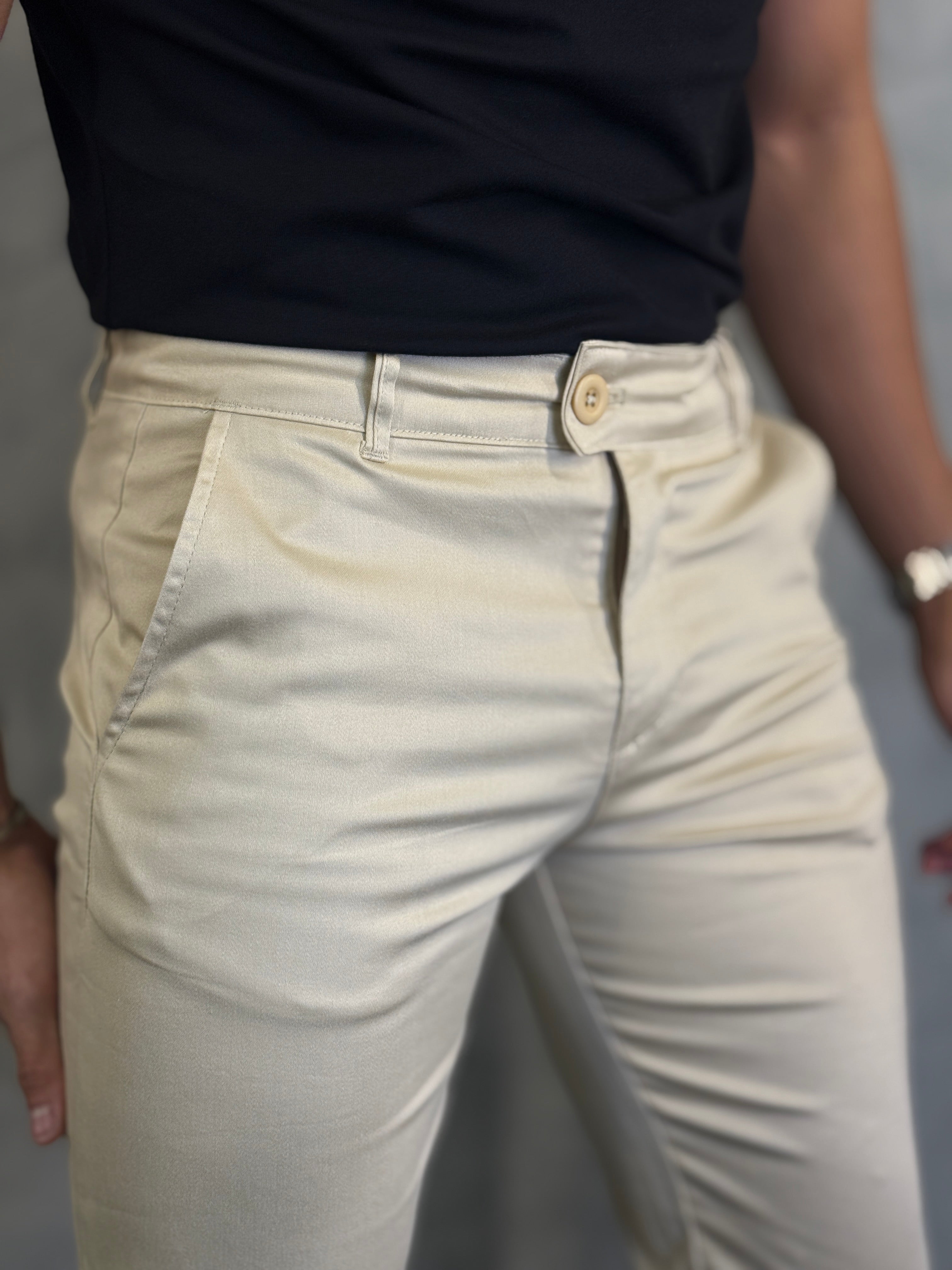 CALÇA SARJA ACETINADA PONTO H BEGE