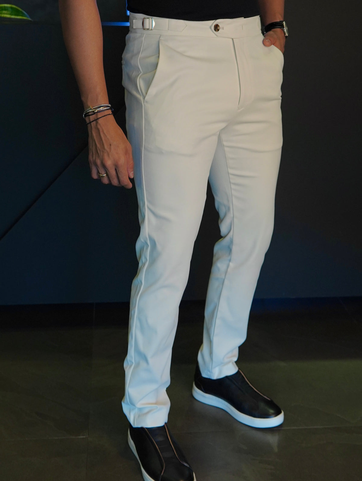 CALÇA ALF. MAQUINETADA SKINNY AJUSTE FIVELA ARMIATHO