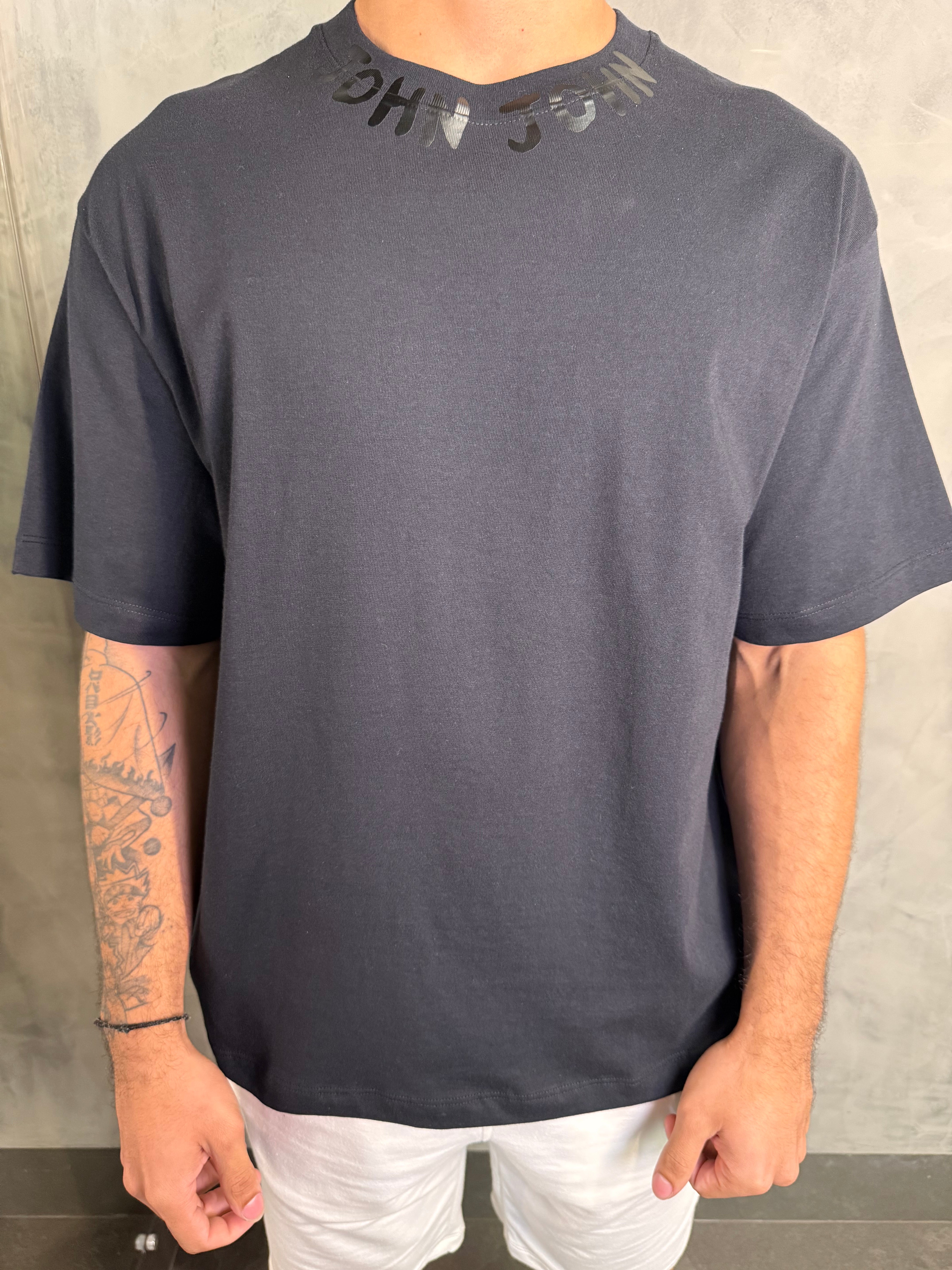 T SHIRT BOX COLLAR JOHN JOHN PRETO