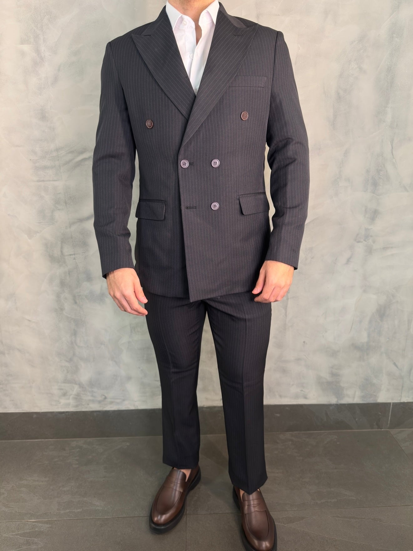 COSTUME SLIM TRANSPASSADO RISCA DE GIZ FATIOTA PRETO