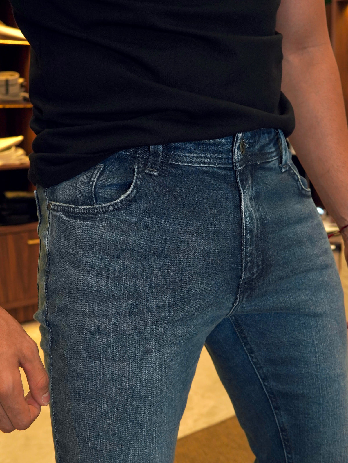 CALÇA JEANS SLIM UNICA DLZ JEANS ESCURO