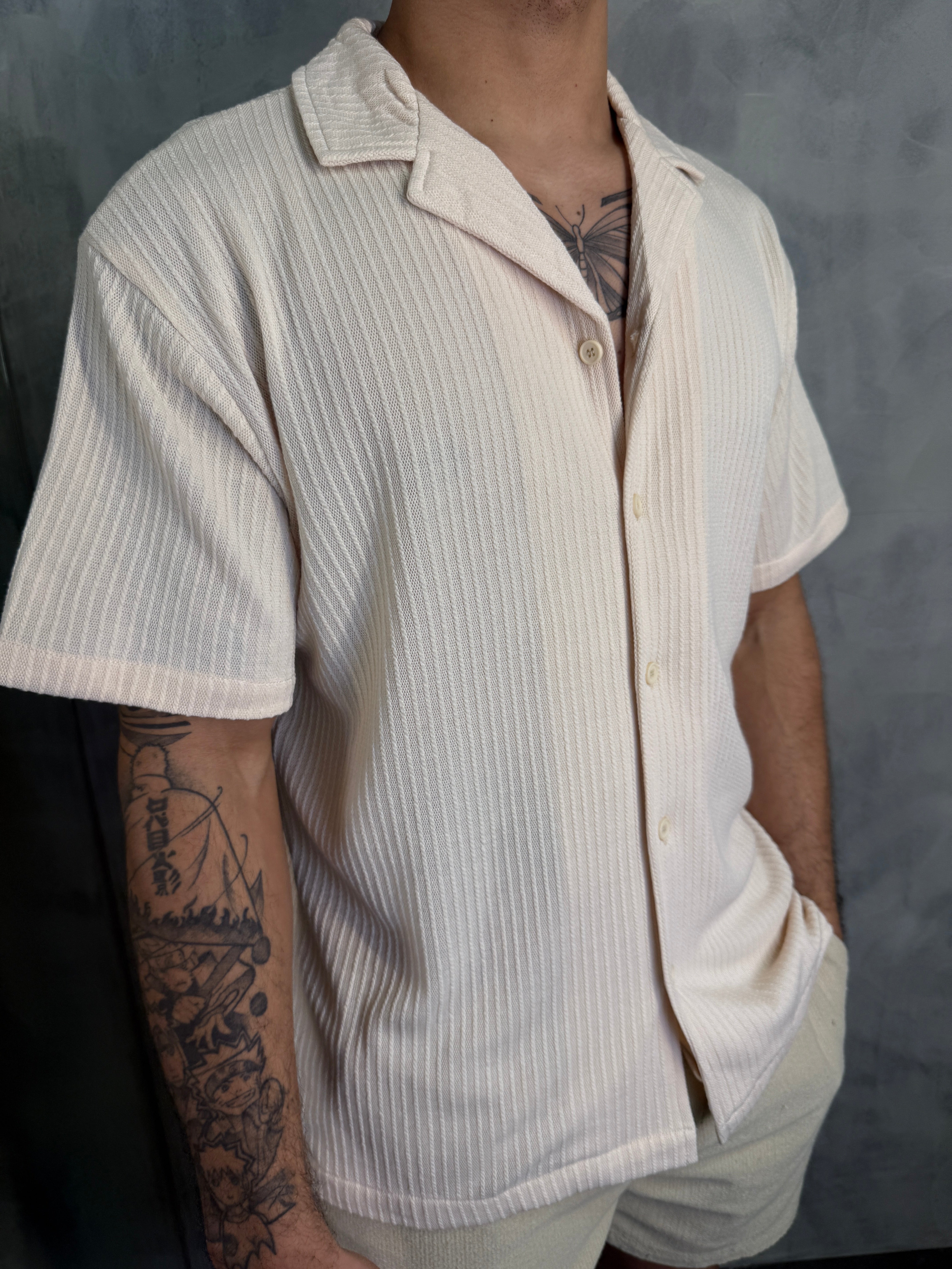 CAMISA M/C TRICOT CANELADA GOLA CUBANA PONTO H