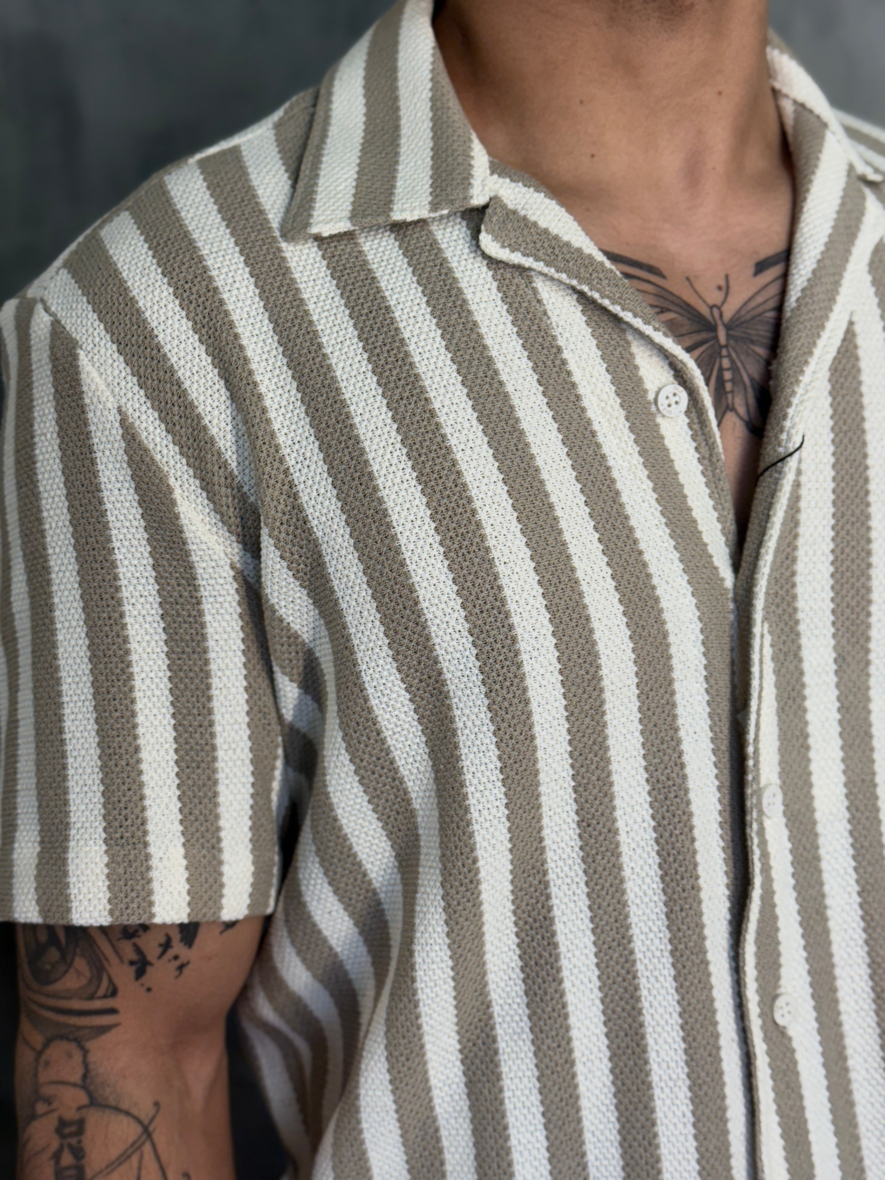 CAMISA M/C GOLA CUBANA TRICOT COMFORT DLZ BEGE CANION