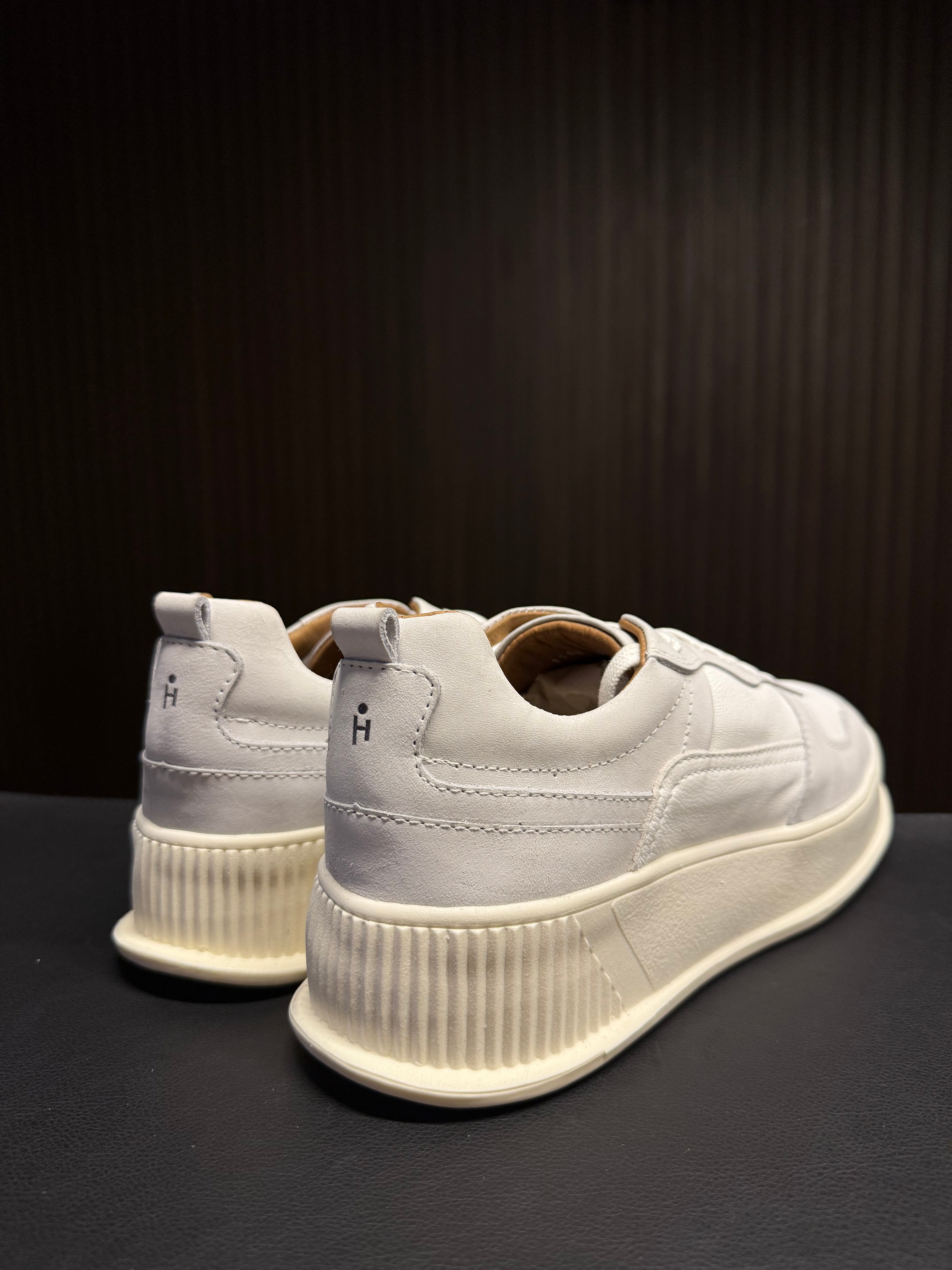 SNEAKER NICE PONTO H BRANCO/GELO