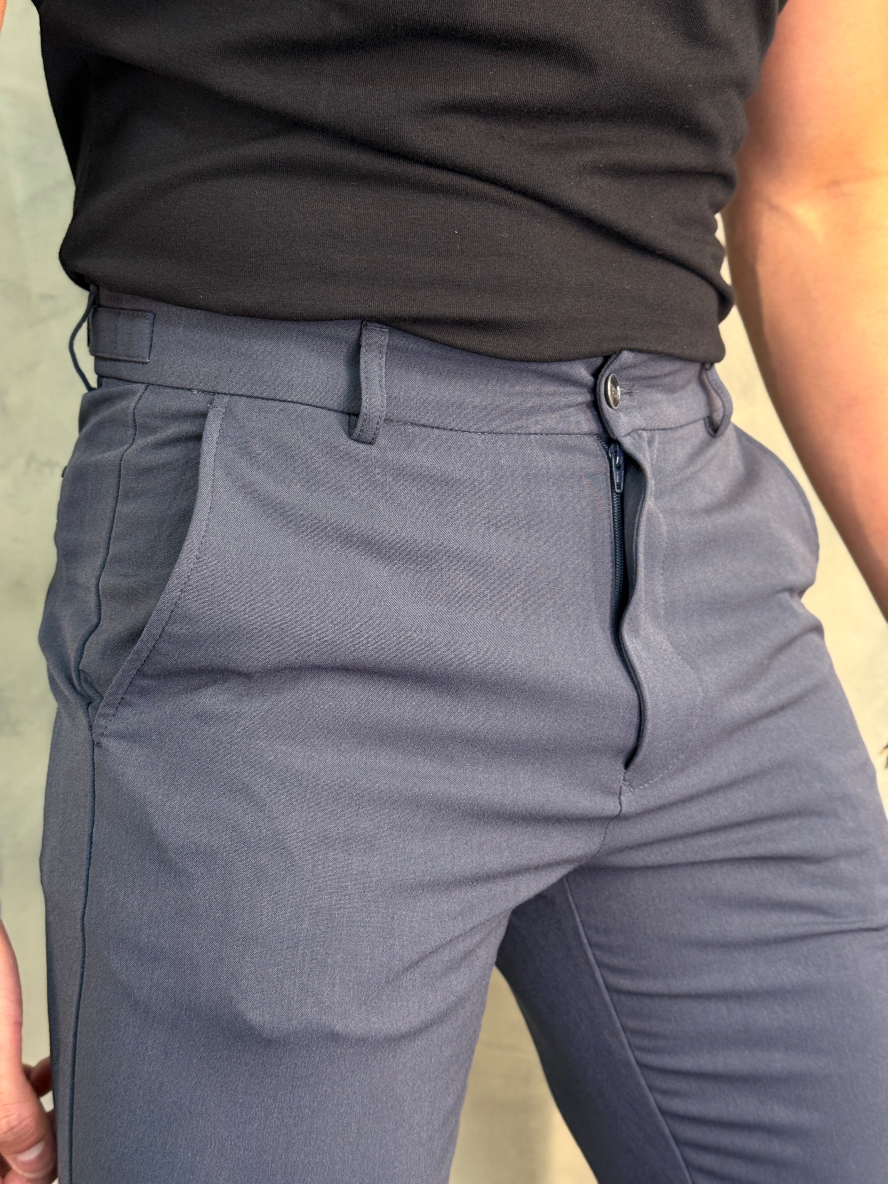 CALÇA ALF. SLIM STRETCH C/ AJUSTE BOTÃO PONTO H MARINHO