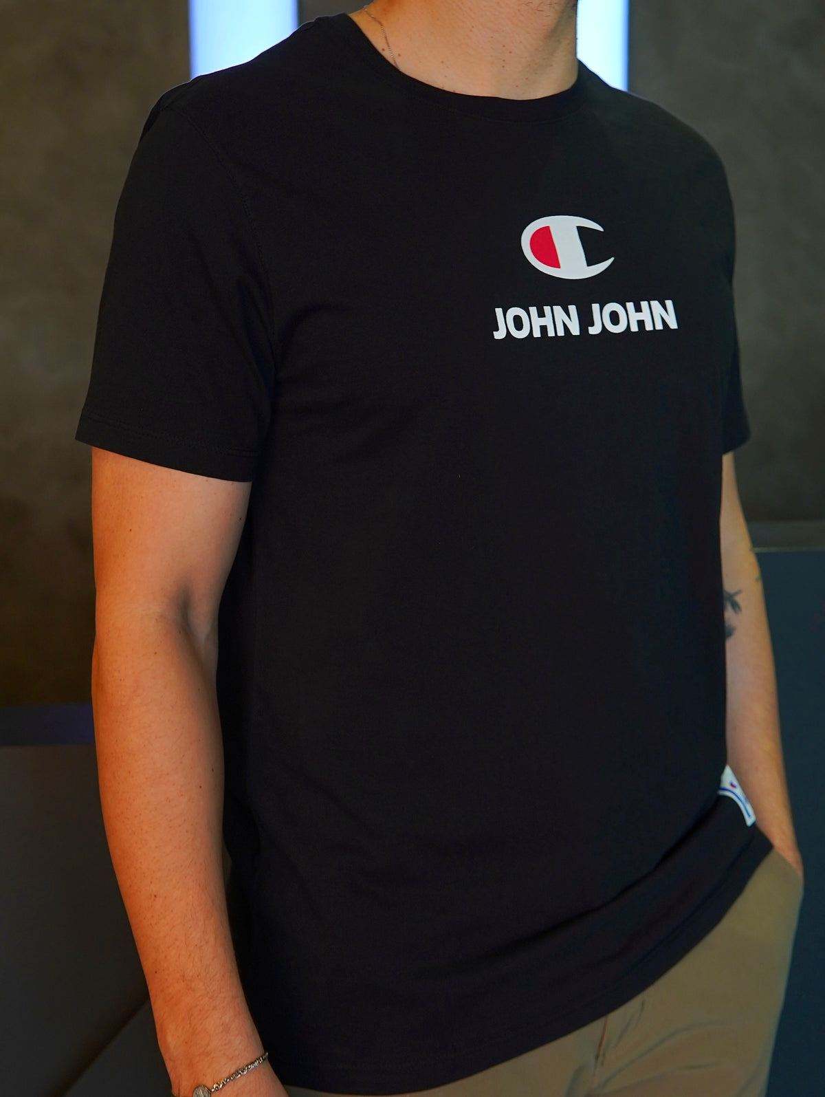 T SHIRT RG CHAMPION X JOHN JOHN PRETO