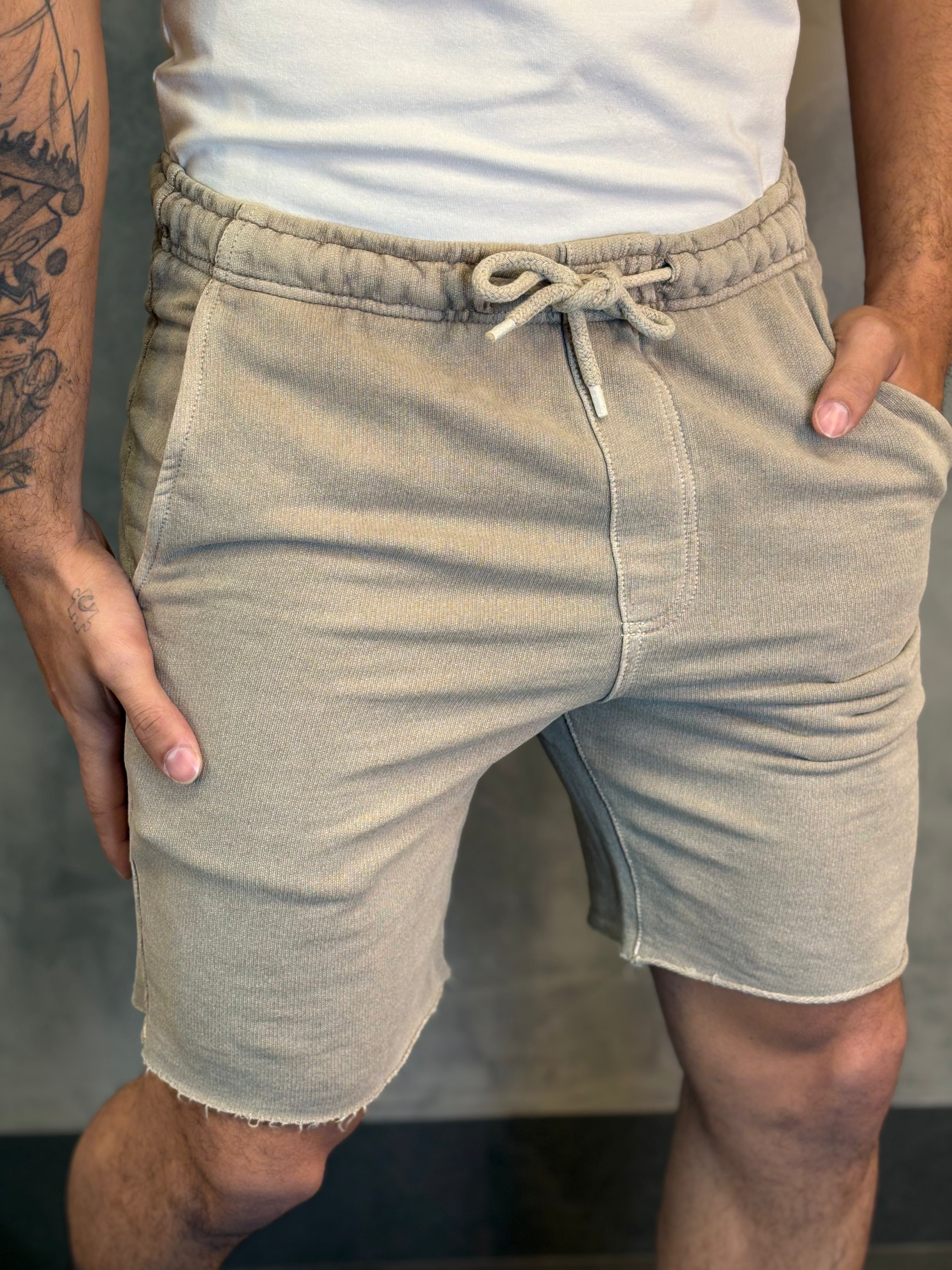 BERMUDA MOLETOM ESTONADO KINGEJOE KAKI