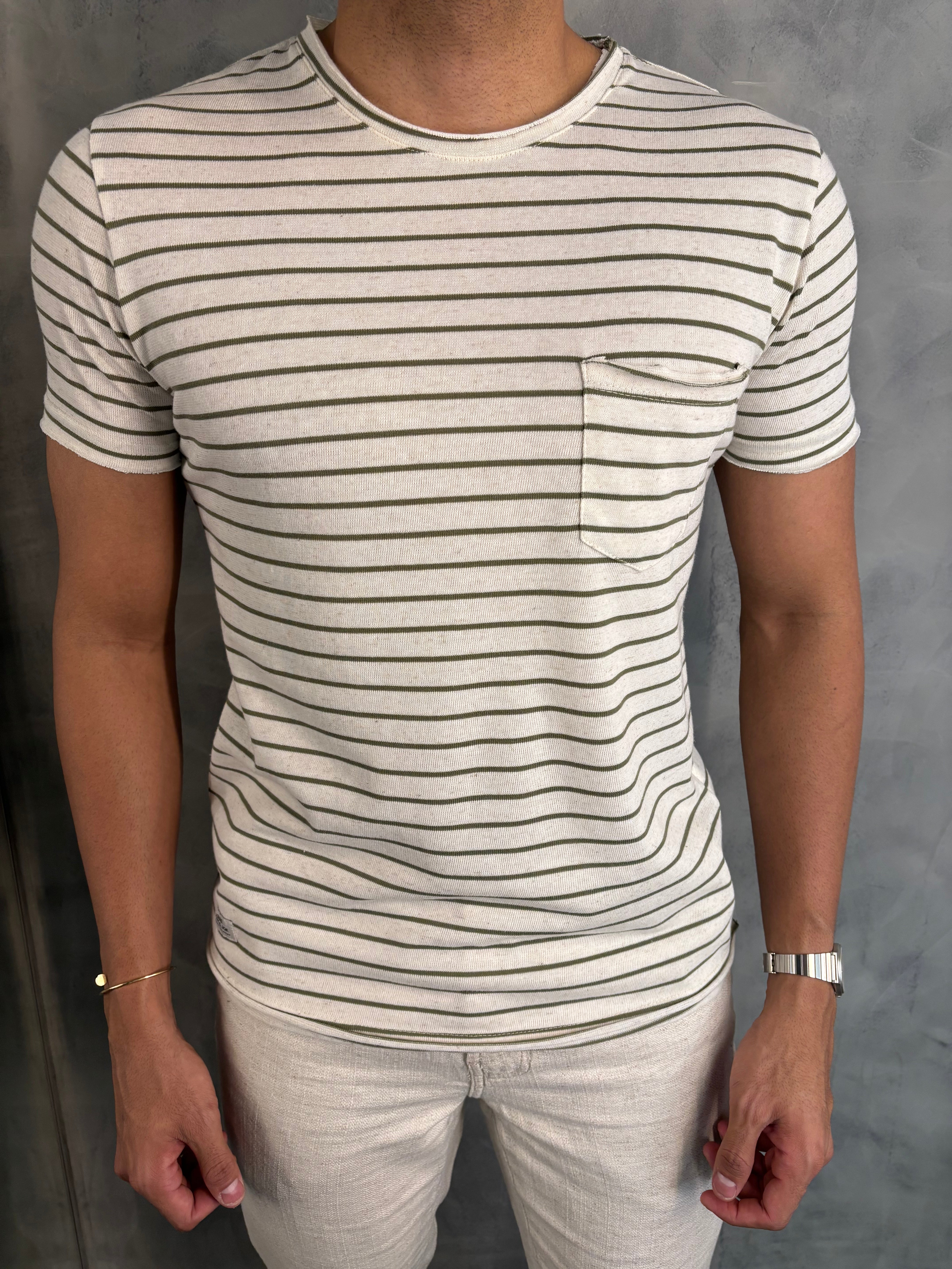 CAMISETA LISTRADA CORTE A FIO KINGEJOE VERDE MILITAR