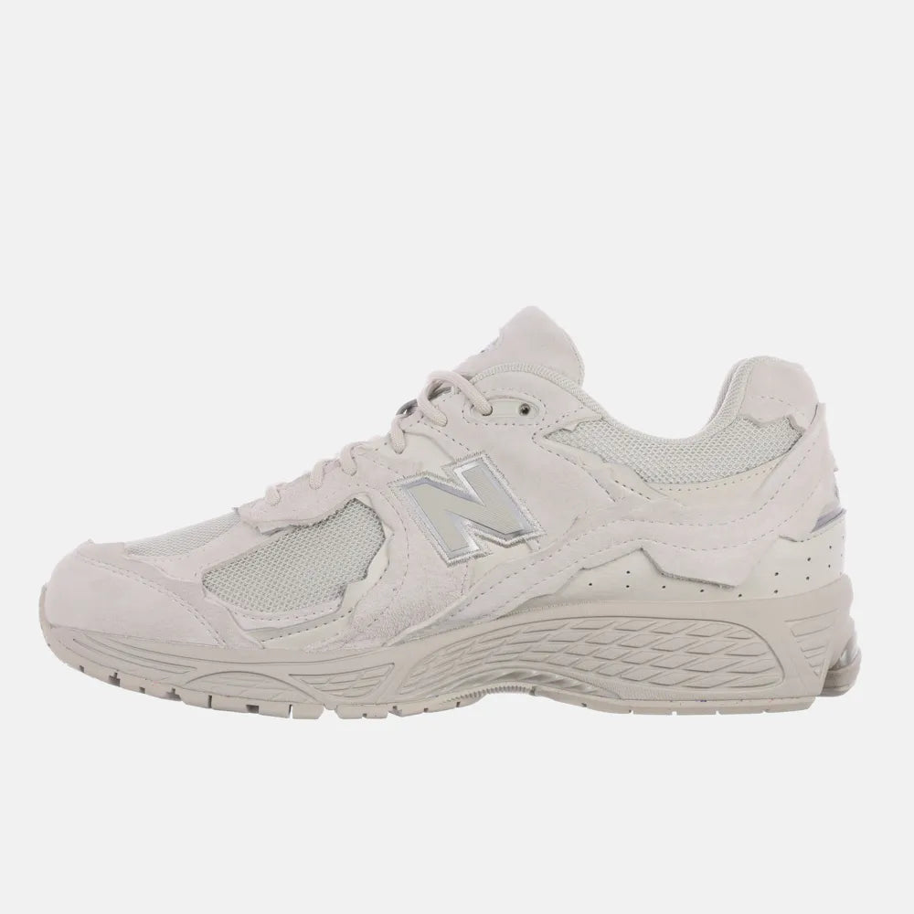 TÊNIS NB 2002R UNISEX NEW BALANCE BEGE