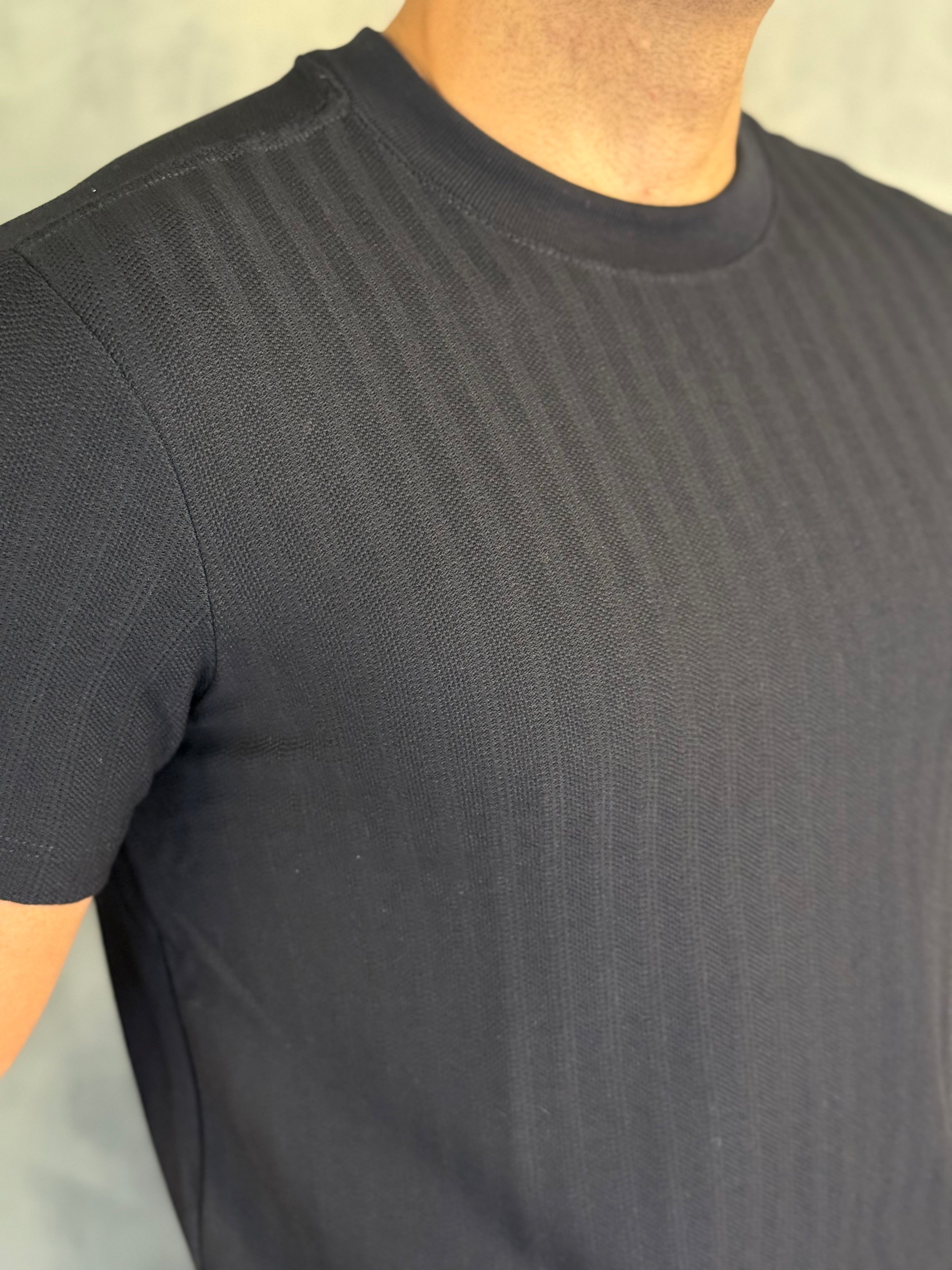 CAMISETA SLIM GOLA ALTA DLZ PRETO