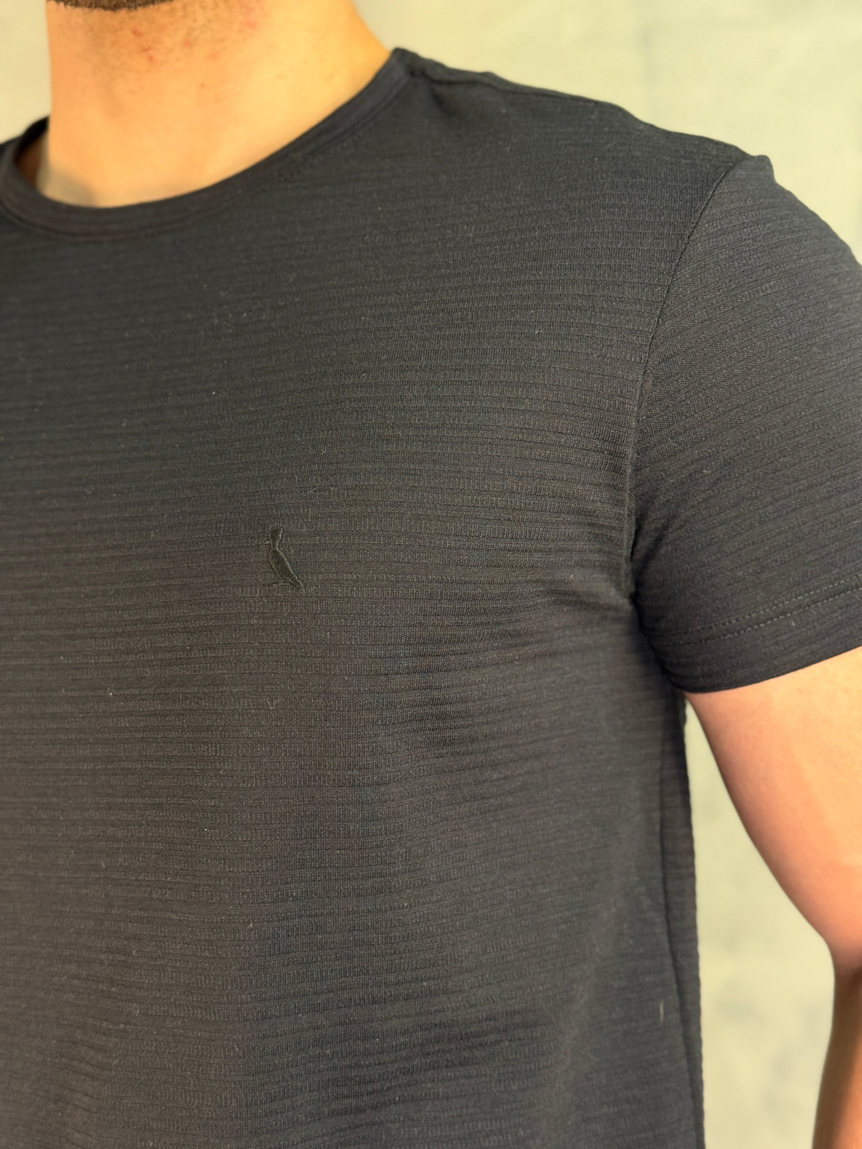 CAMISETA REGULAR BRISTOL RESERVA PRETO
