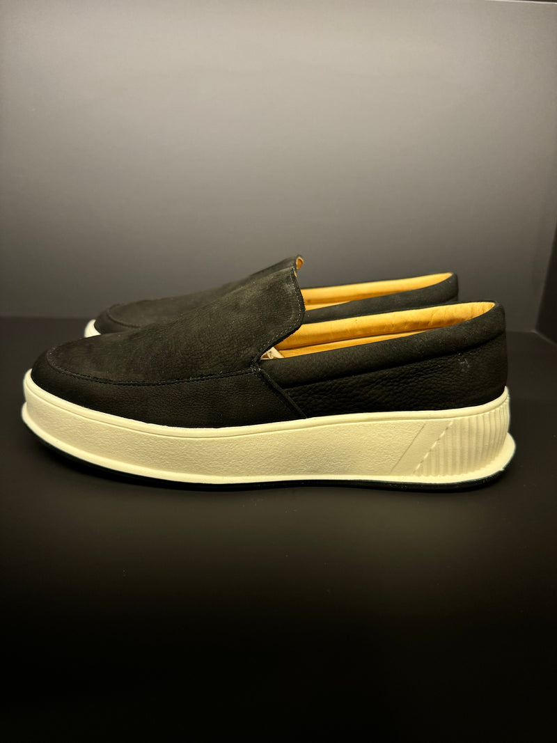 SLIP ON STUTTGART CHAMOÁ PONTO H PRETO