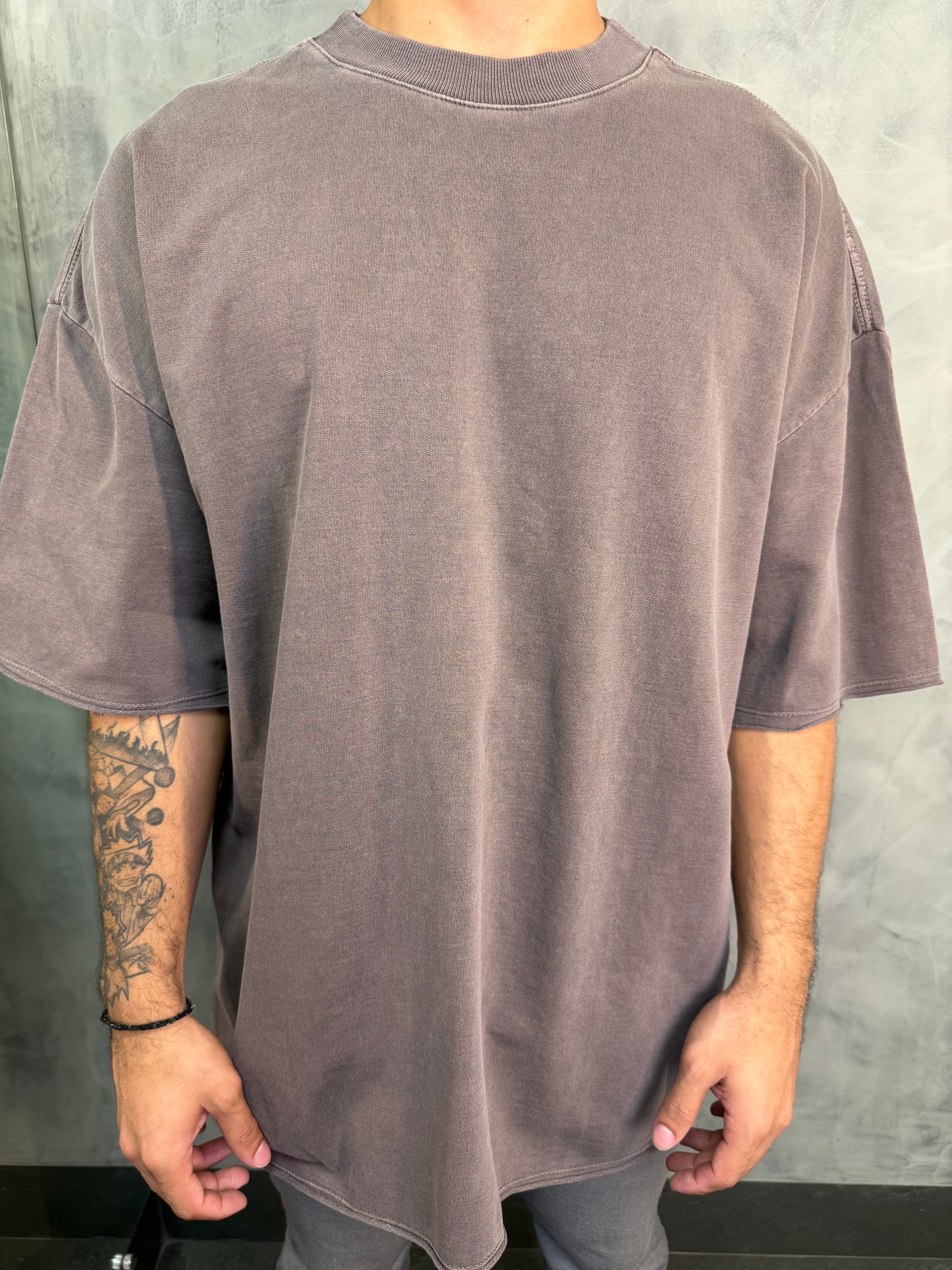 T-SHIRT BOX OVERSIZED MINIMAL EASY BOOQ