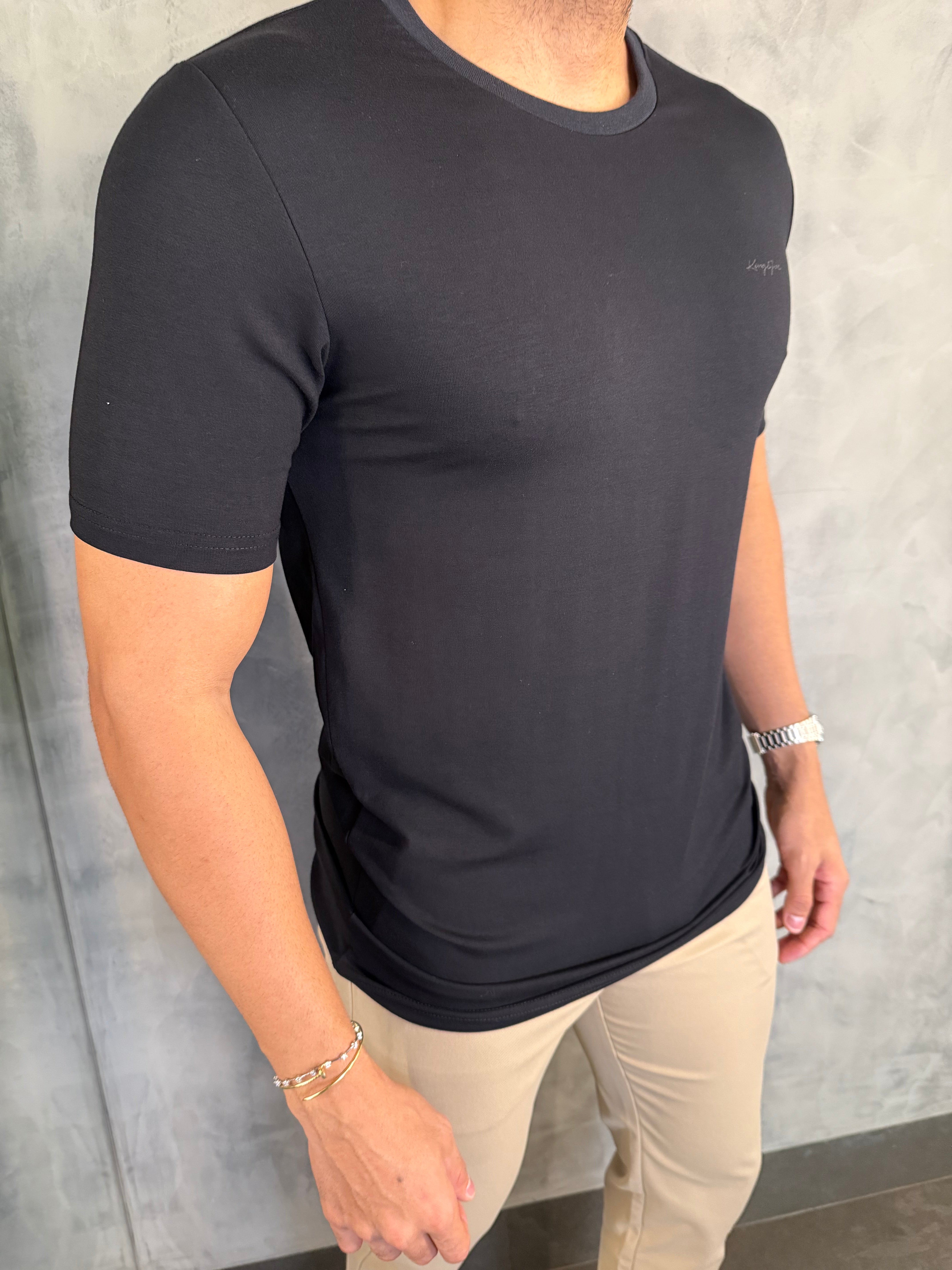 CAMISETA VISCOSE FLEX KINGEJOE PRETO