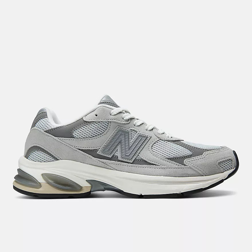 TÊNIS 2010 UNISEX NEW BALANCE CINZA/CINZA