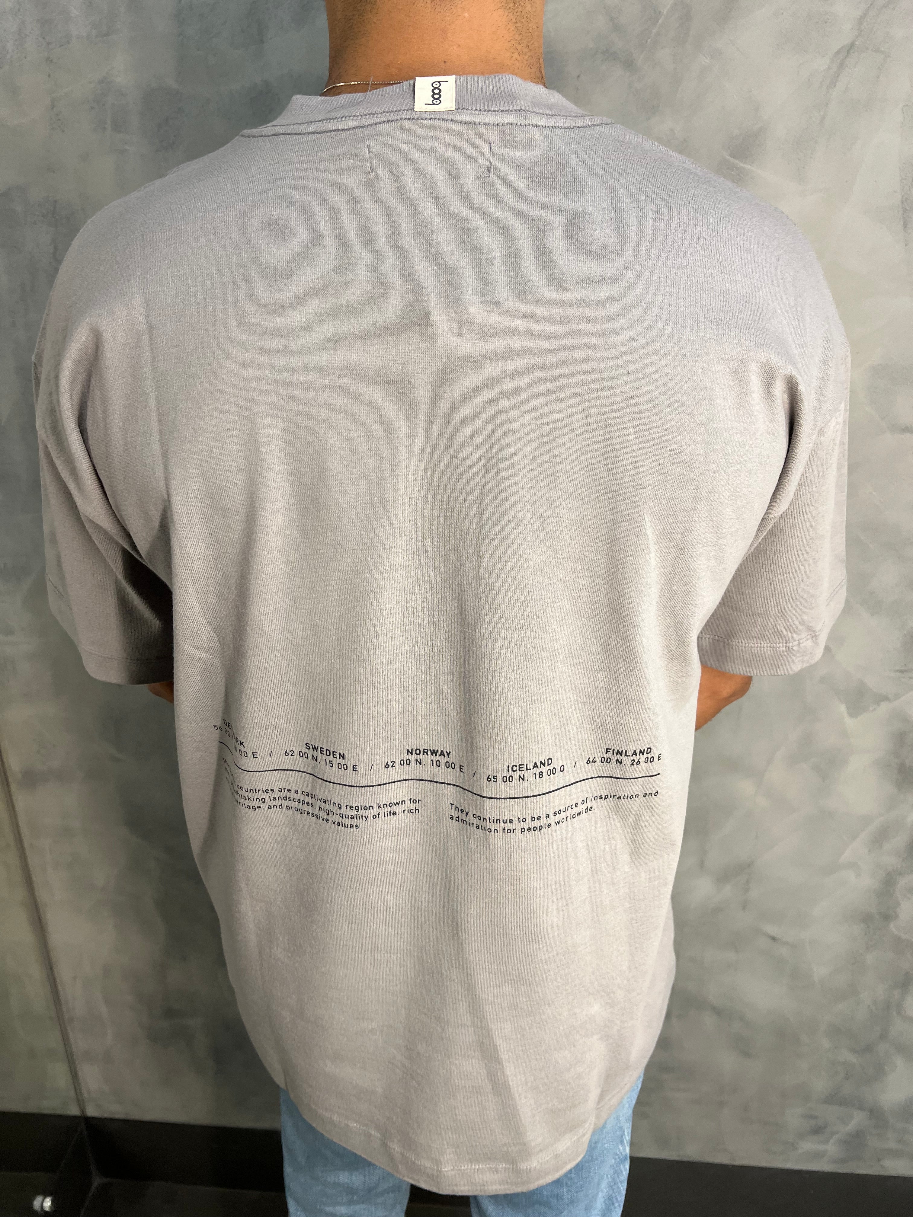 T-SHIRT OVERSIZED DEPENDS ON YOU BOOQ