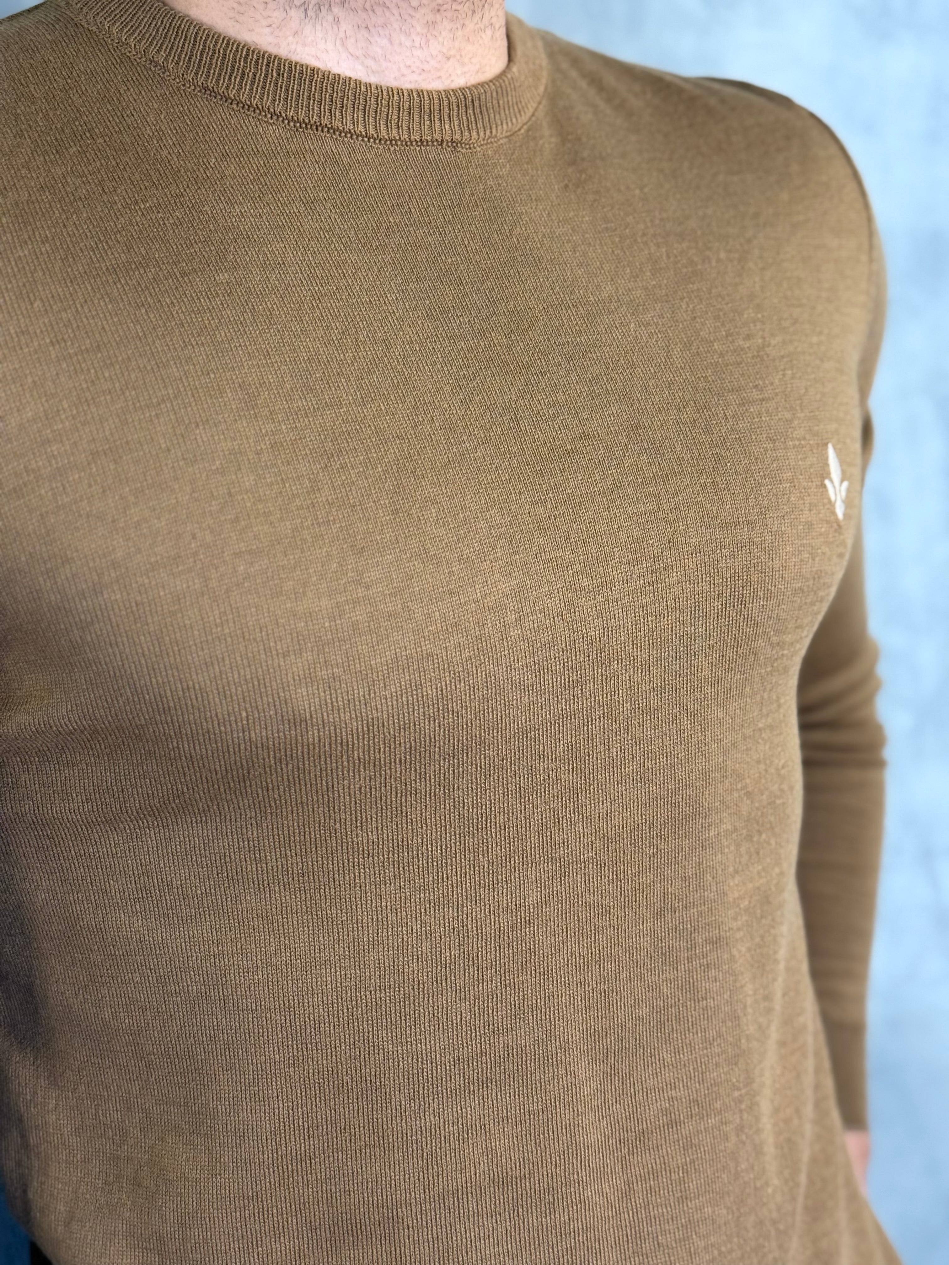 SUÉTER TRICOT REGULAR M/L DLZ MARROM COURO