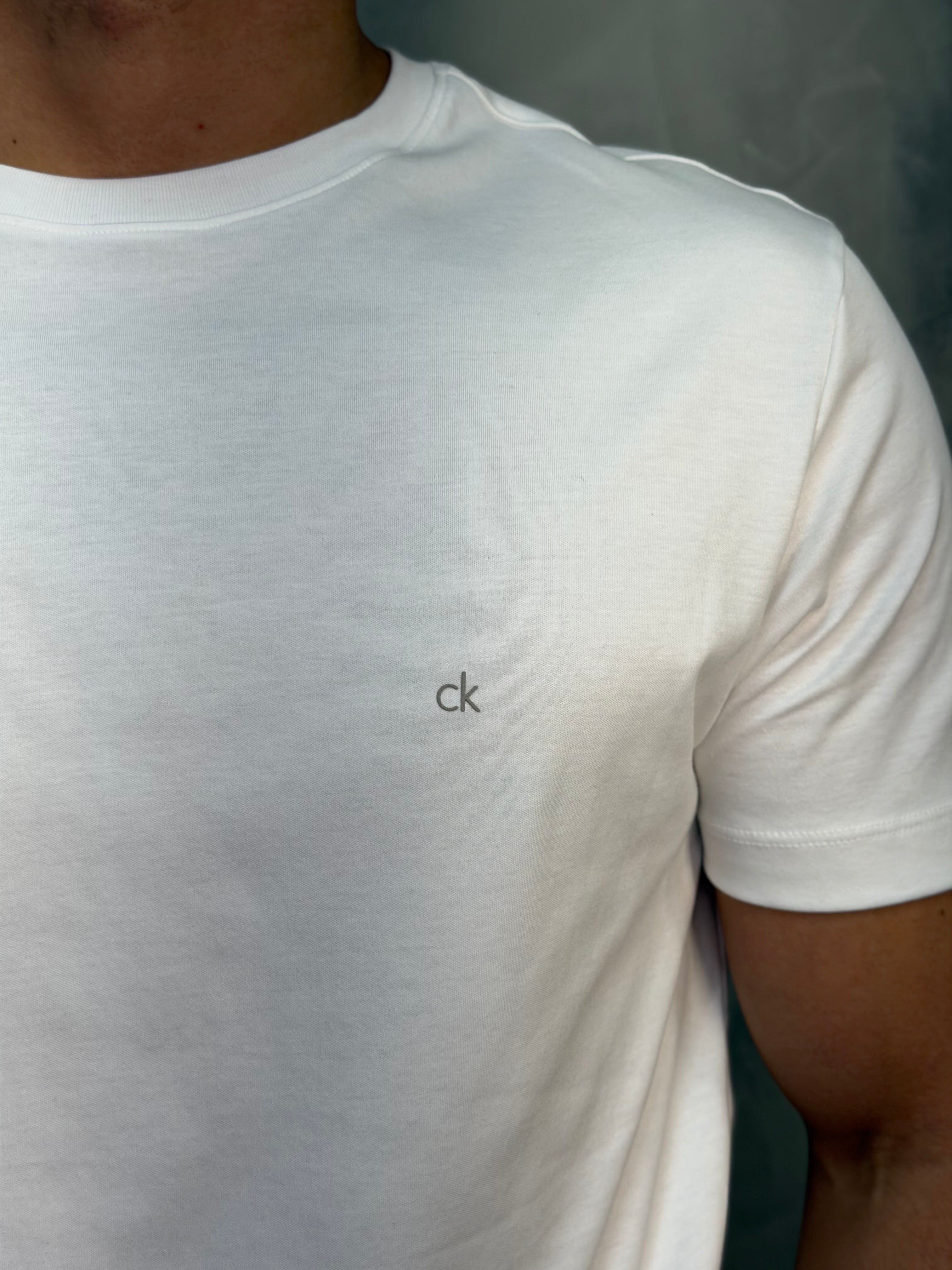 CAMISETA PIMA CALVIN KLEIN BRANCO