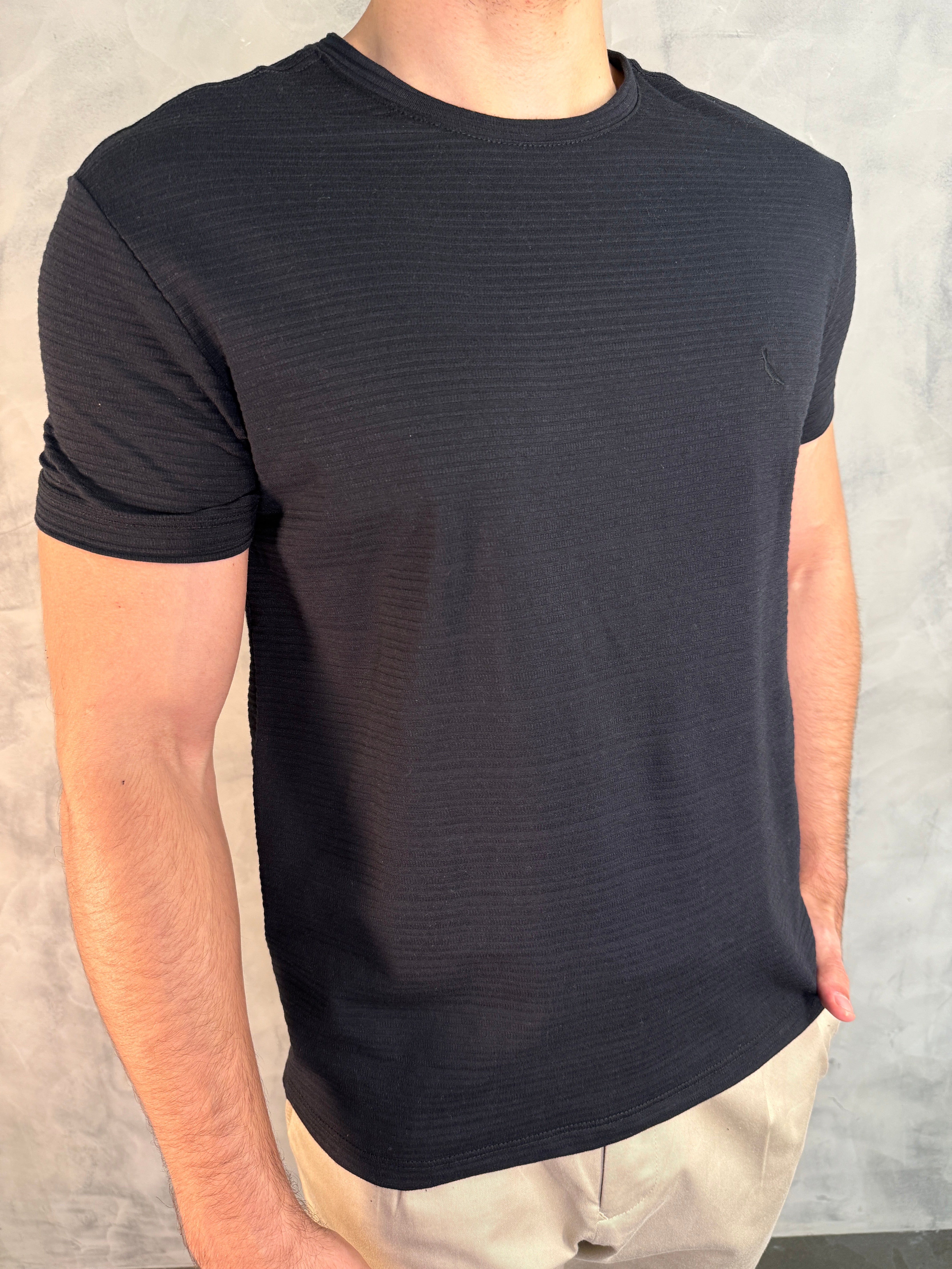 CAMISETA REGULAR BRISTOL RESERVA PRETO