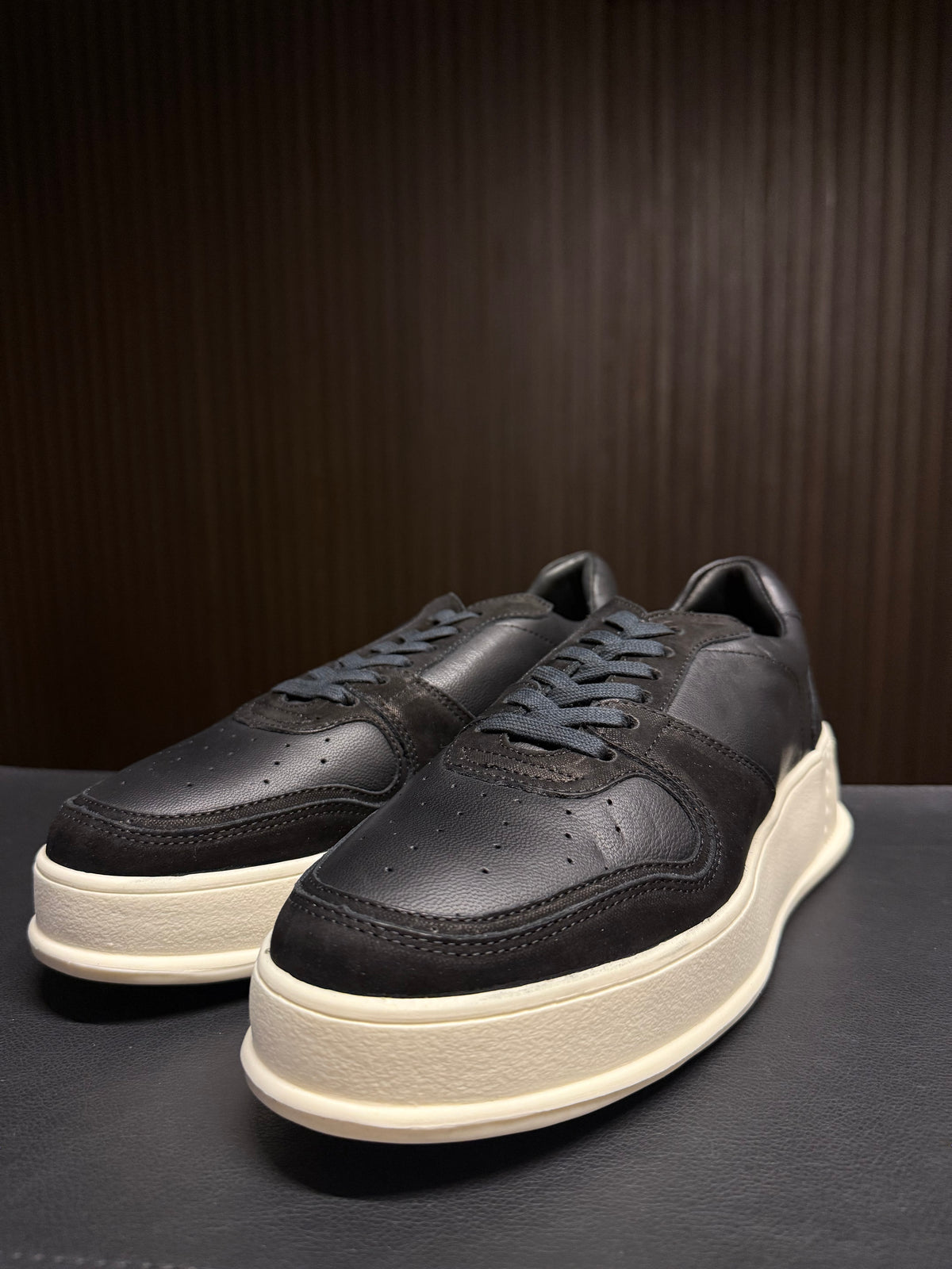 SNEAKER LONDON PONTO H PRETO