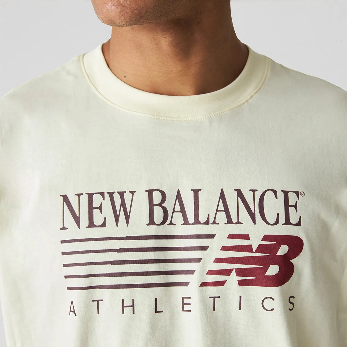 CAMISETA NB REIMAGINED GRAPHIC NEW BALANCE OFF WHITE