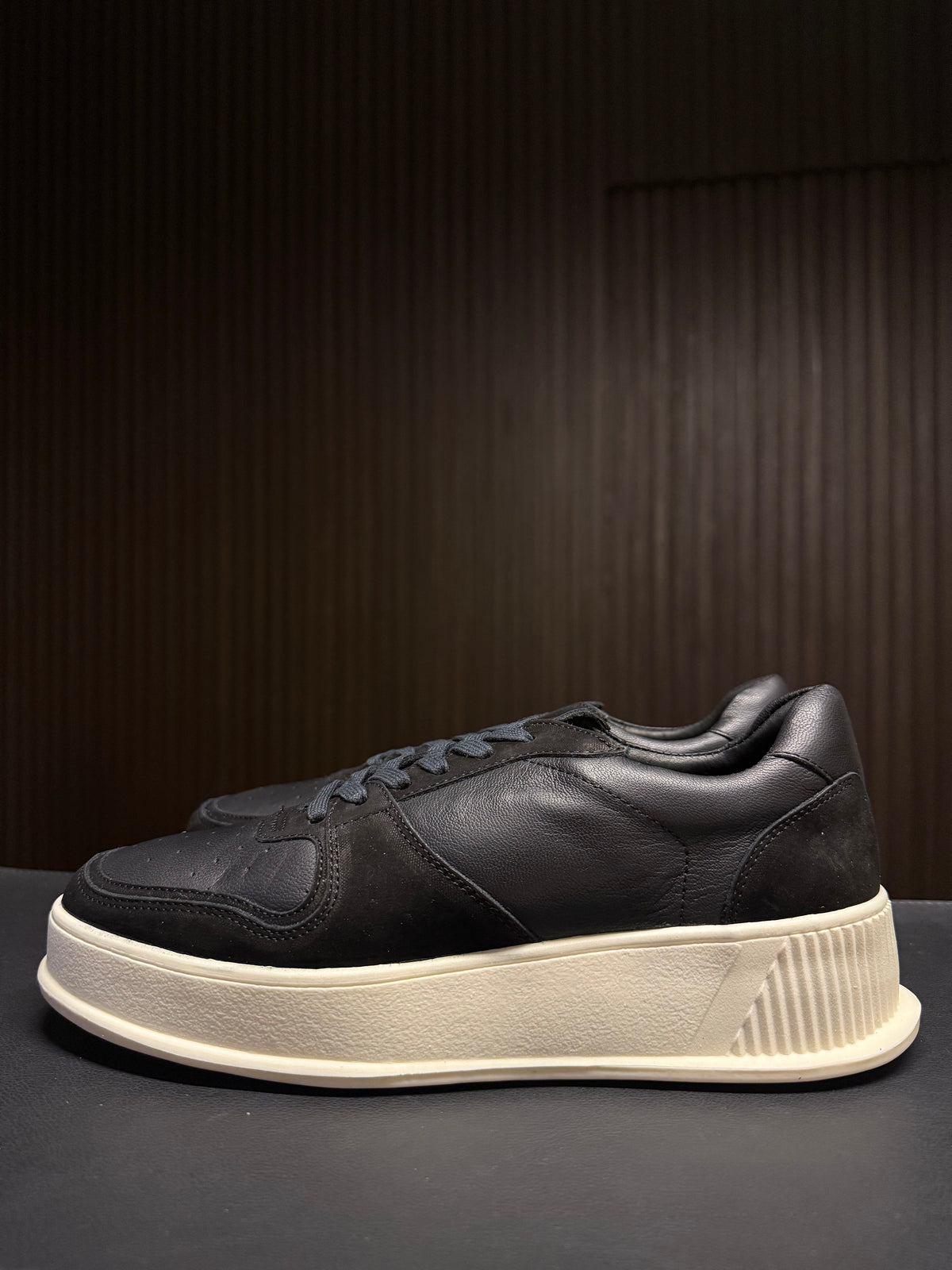 SNEAKER LONDON PONTO H PRETO