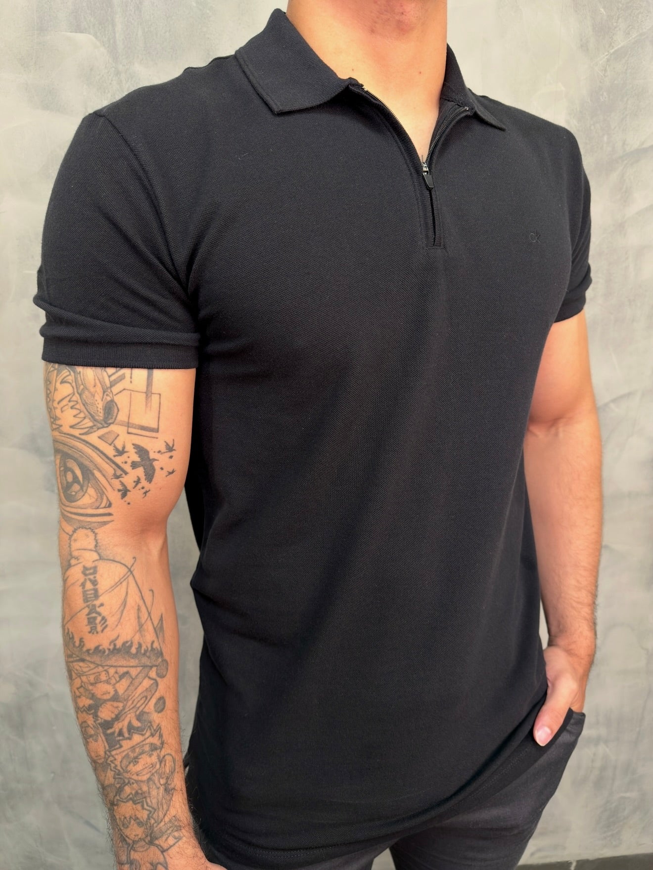 POLO SLIM MEIO ZIPER CALVIN KLEIN PRETO