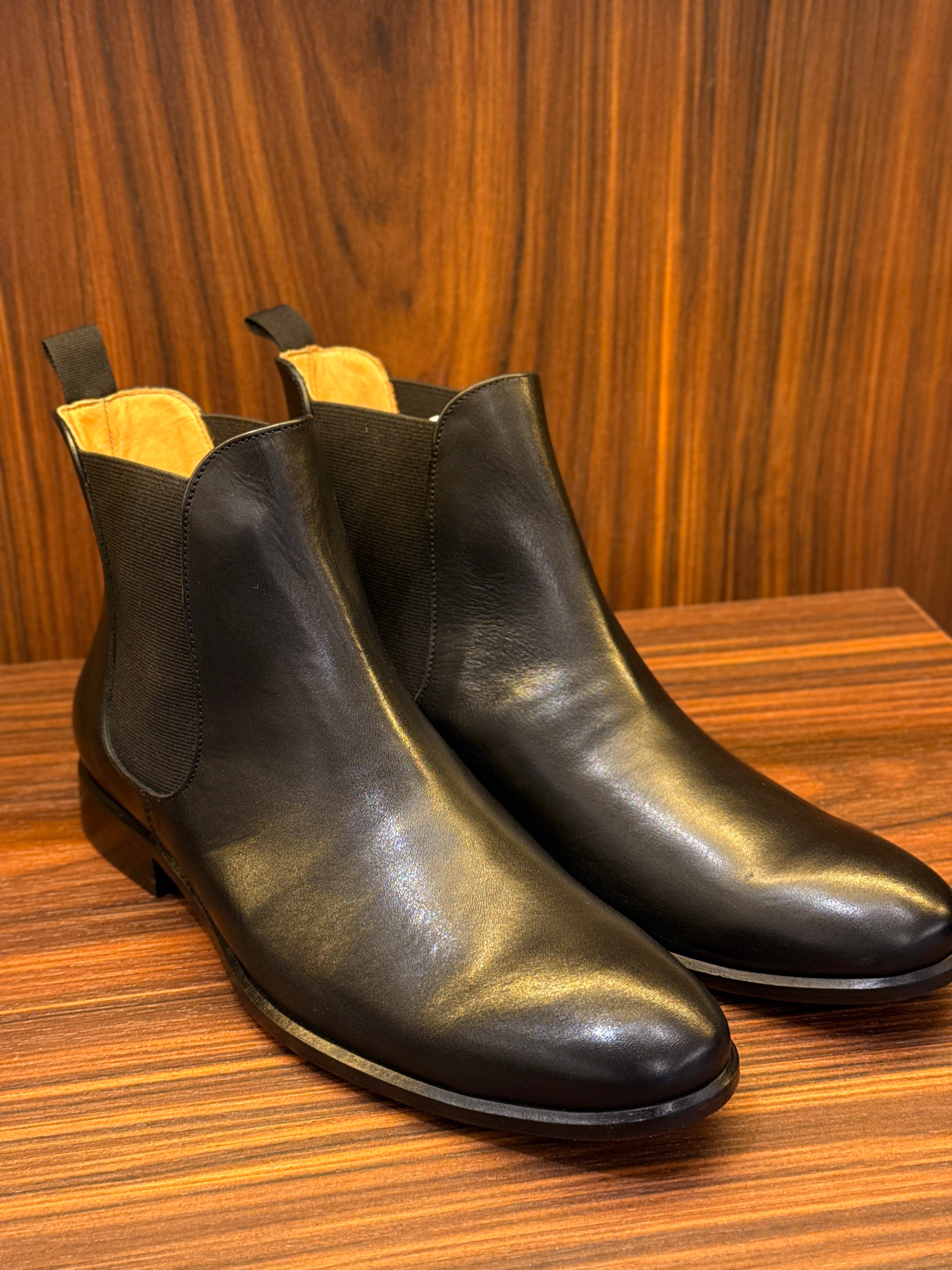 BOTA CHELSEA ENGLAND ARMIATHO PRETO