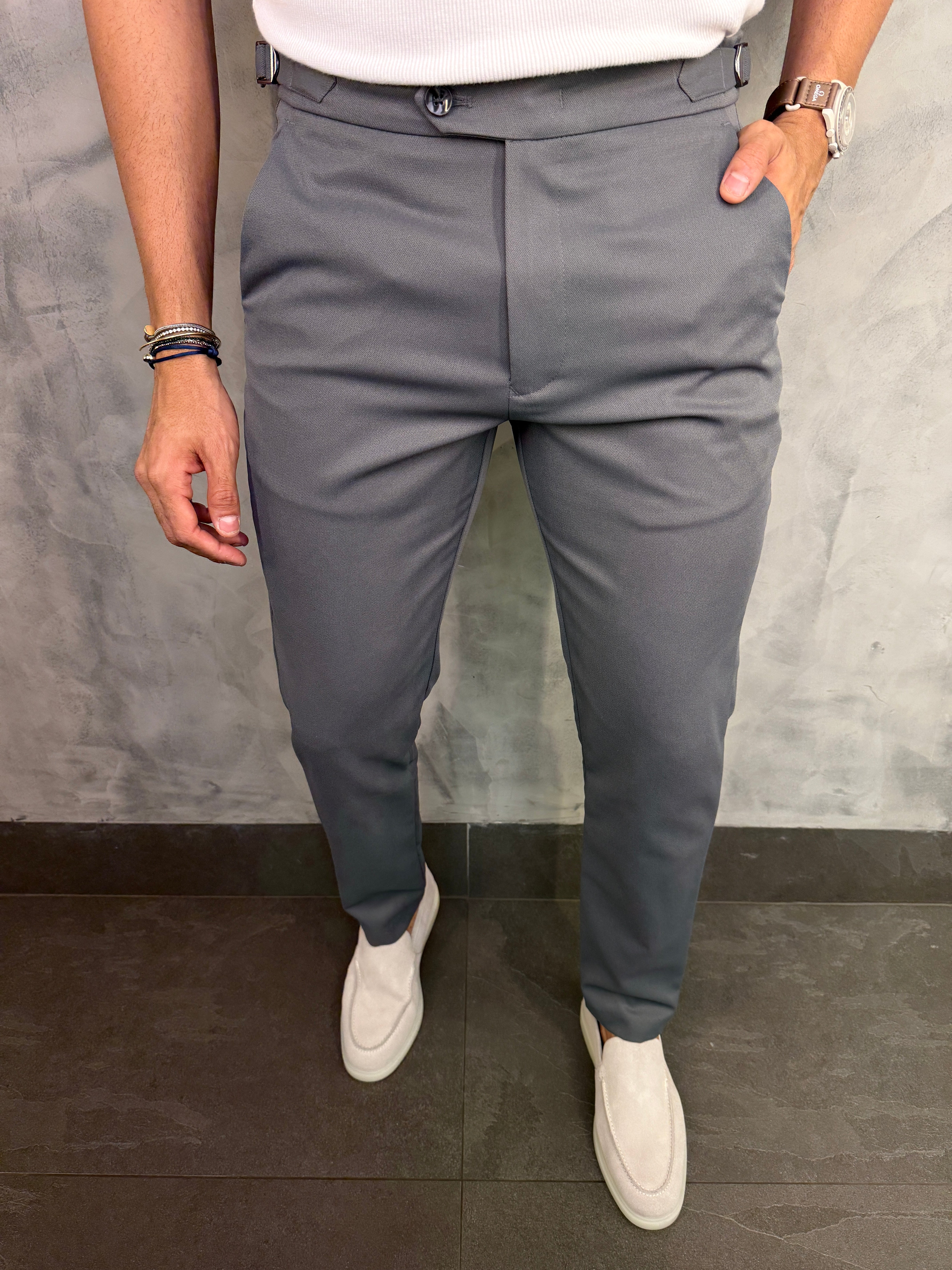 CALÇA ALF. MAQUINETADA SKINNY AJUSTE FIVELA PONTO H CHUMBO