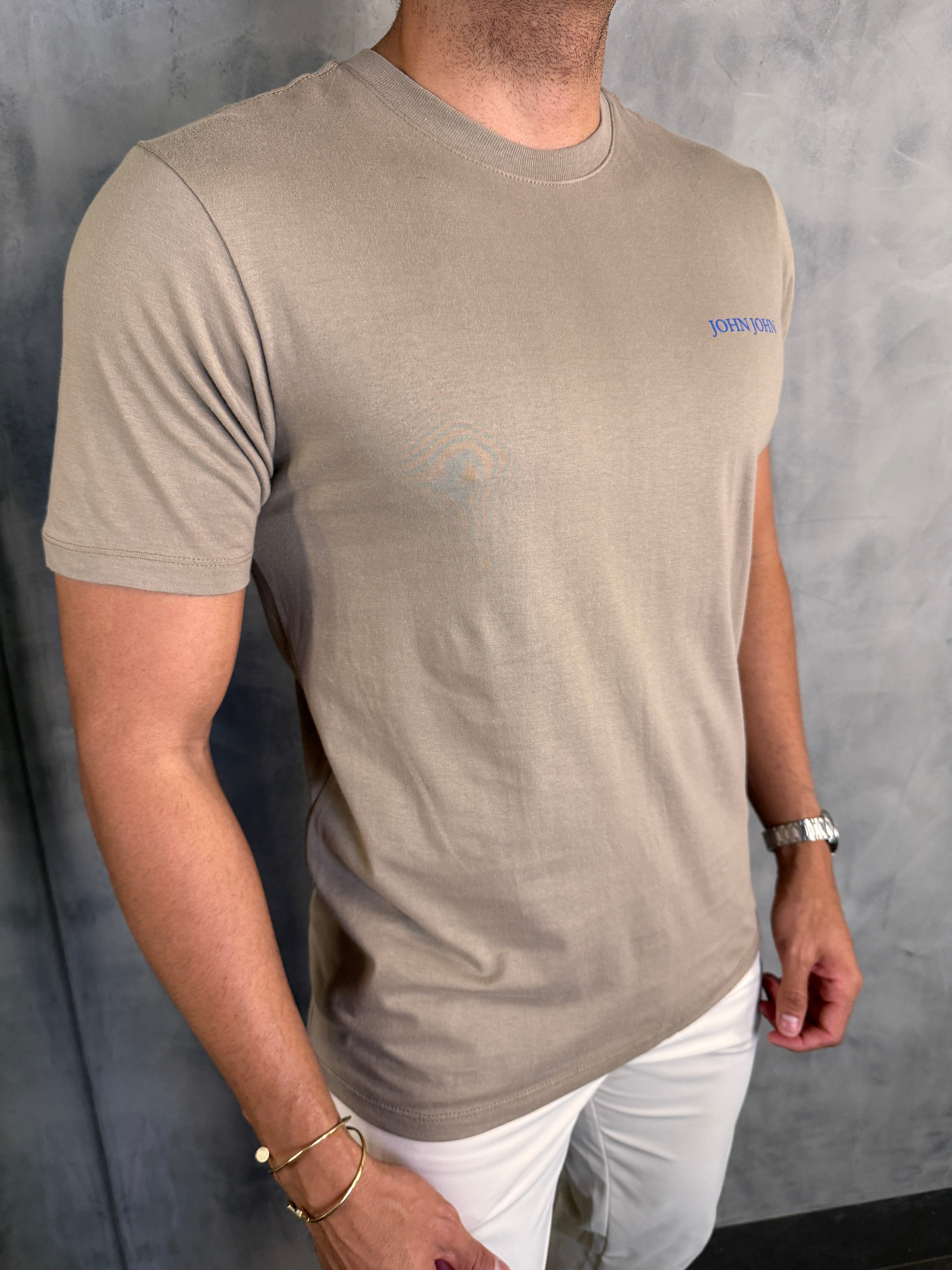 T SHIRT RG SUMMER PARTY JOHN JOHN MARROM MÉDIO
