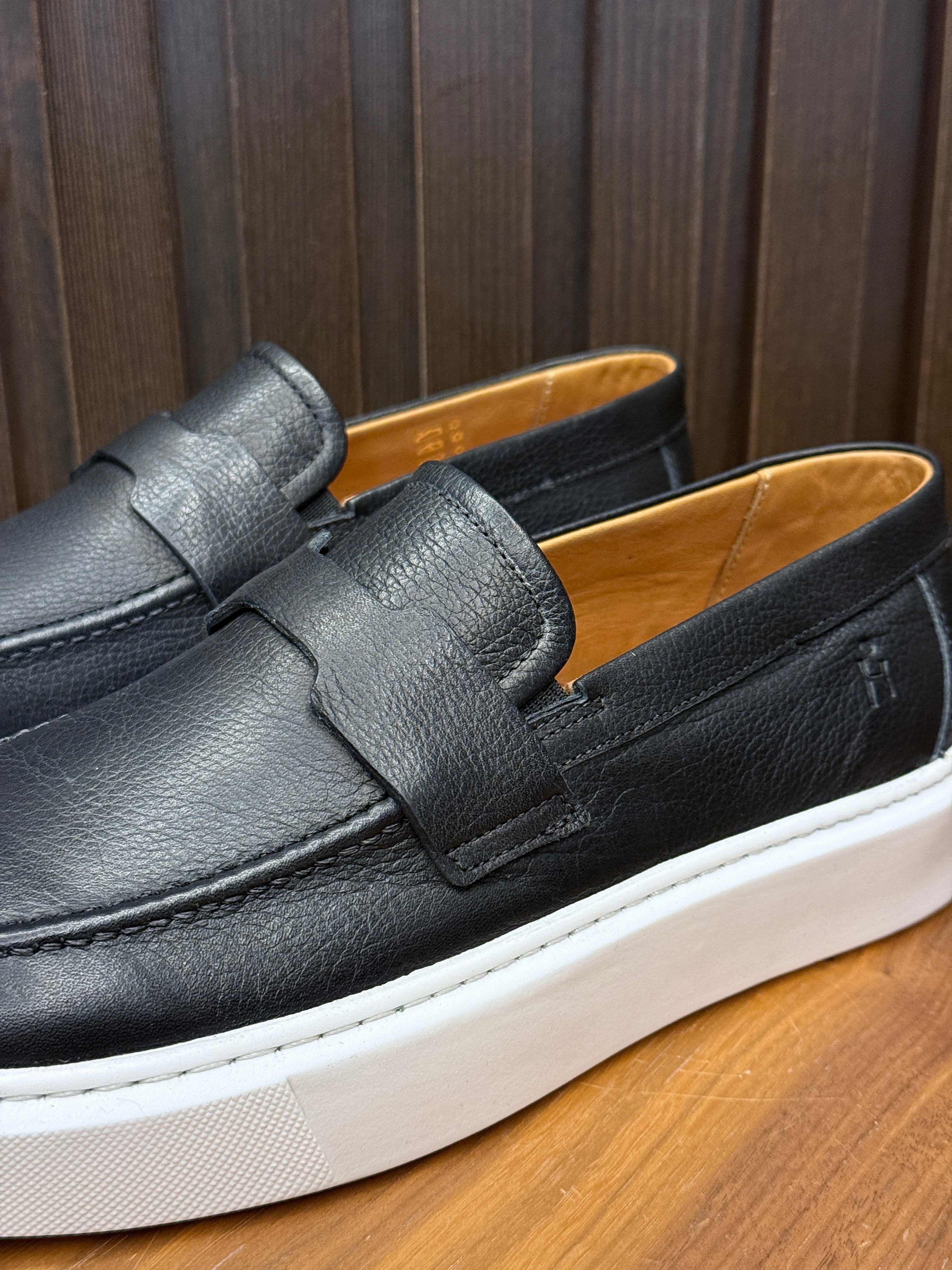 SLIP ON HORUS PONTO H PRETO