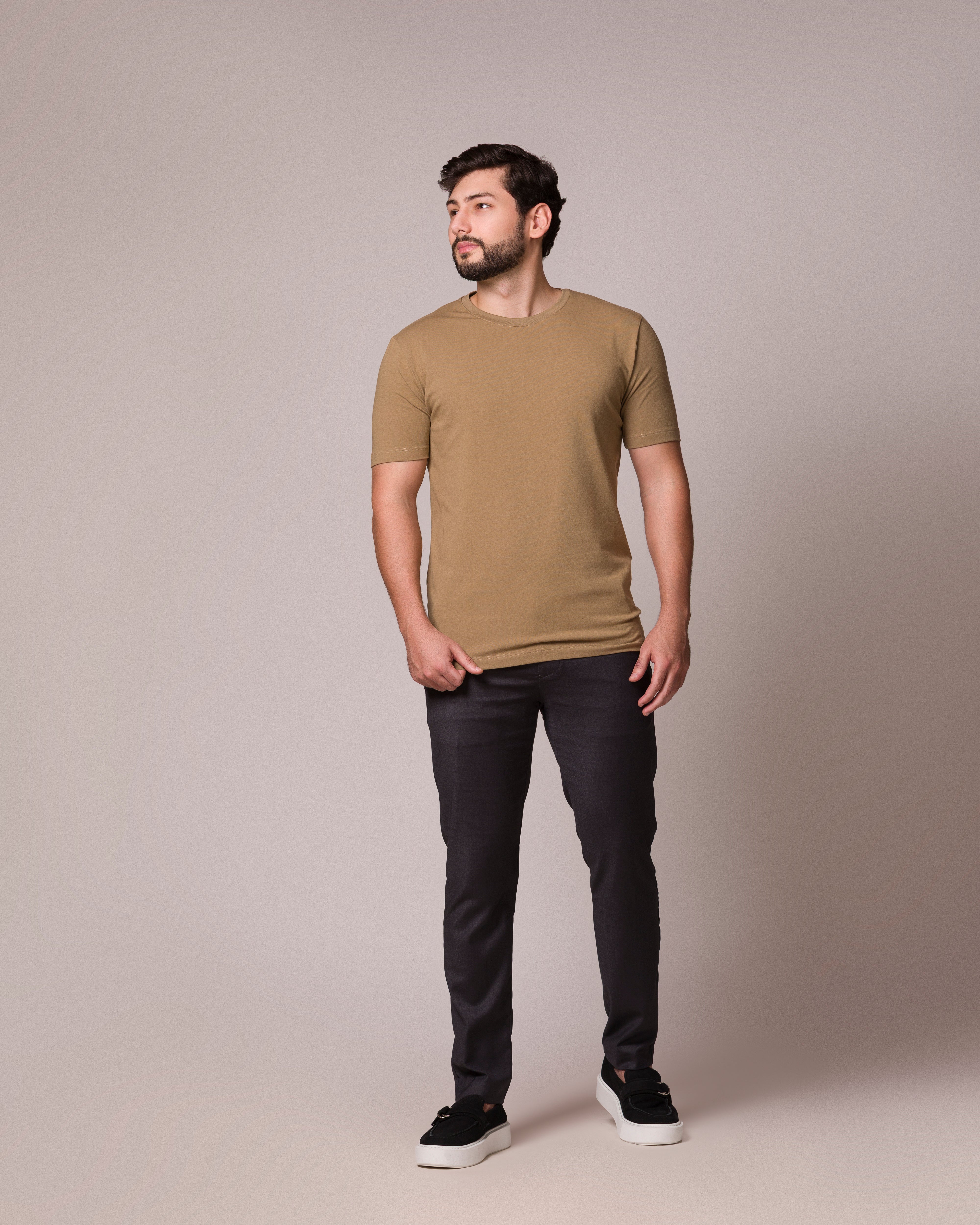 CAMISETA BÁSICA PONTO H PALHA