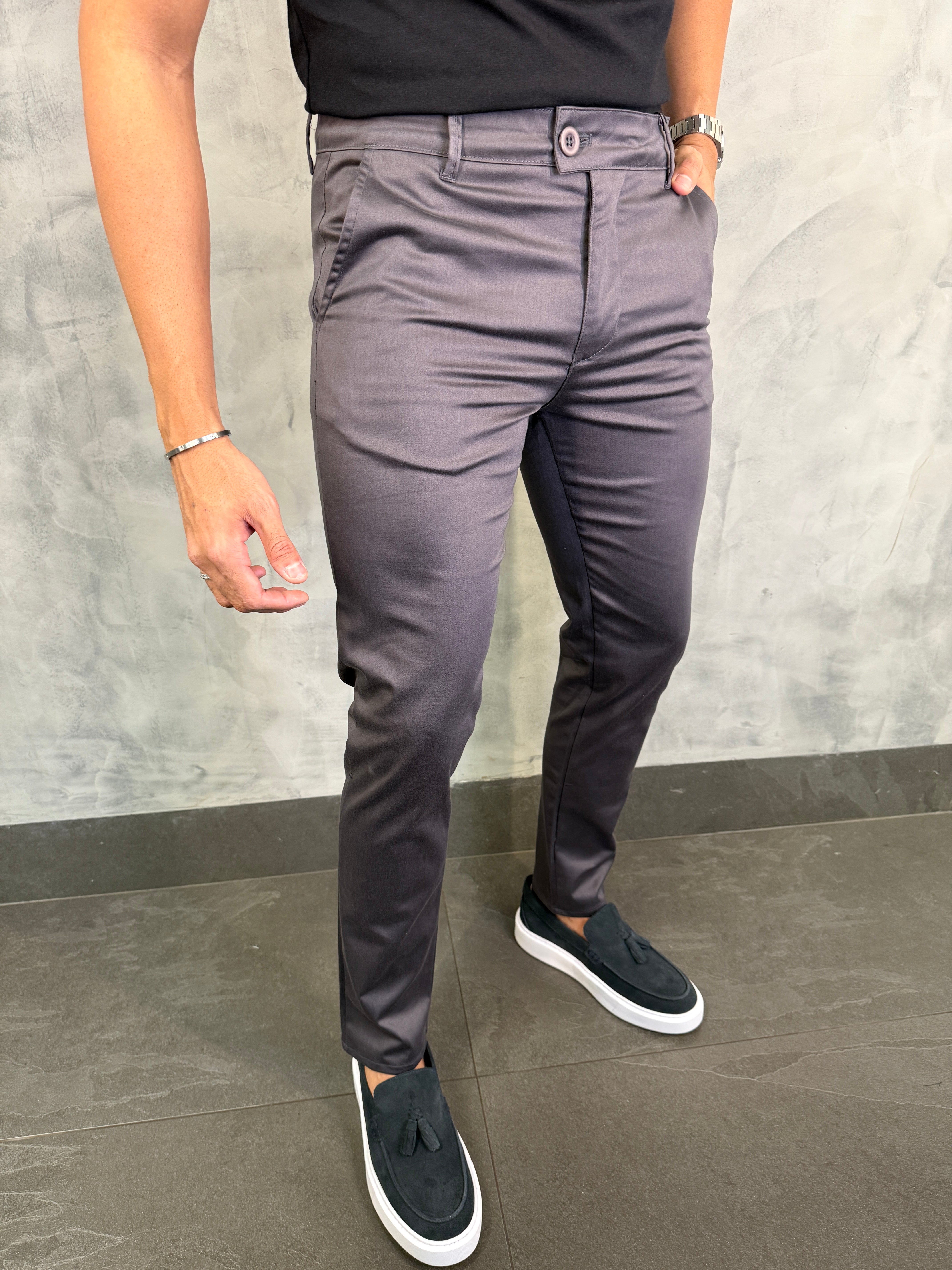 CALÇA SARJA ACETINADA PONTO H CHUMBO