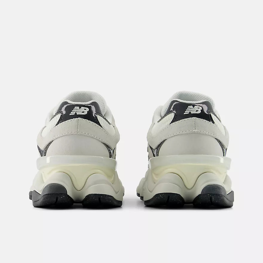 TÊNIS 9060 UNISEX NEW BALANCE BRANCO OFF/ BEGE CLARO
