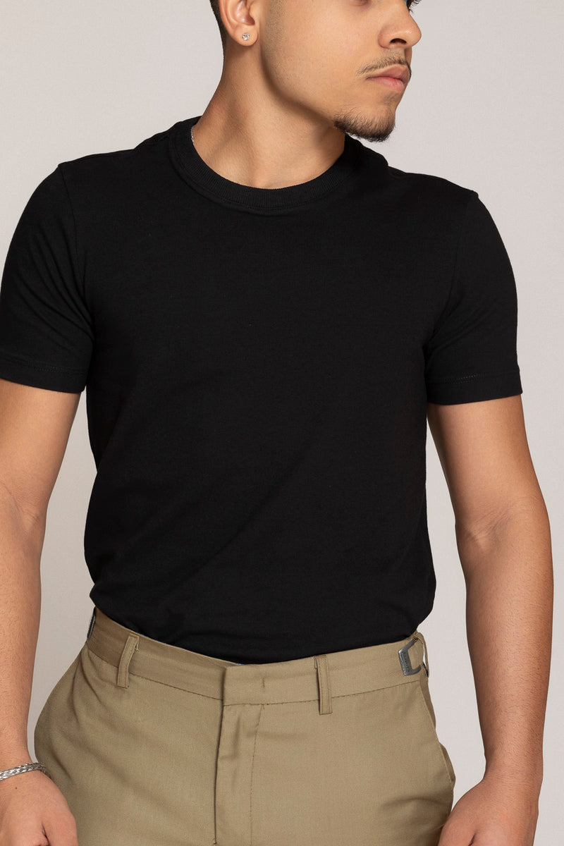 CAMISETA SLIM FIT PONTO H PRETO