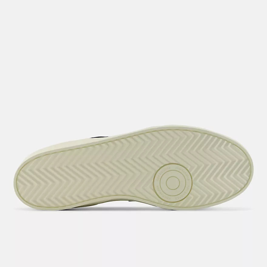 TÊNIS 750 UNISEX NEW BALANCE PRETO/BRANCO