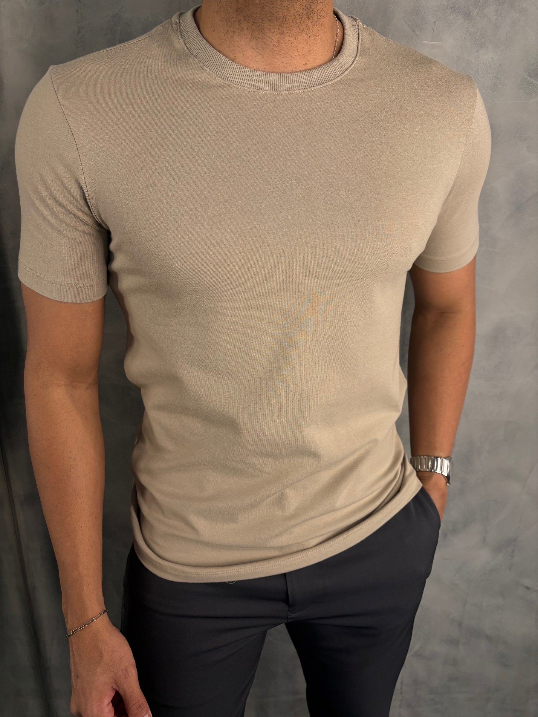 CAMISETA SLIM FIT PONTO H AREIA