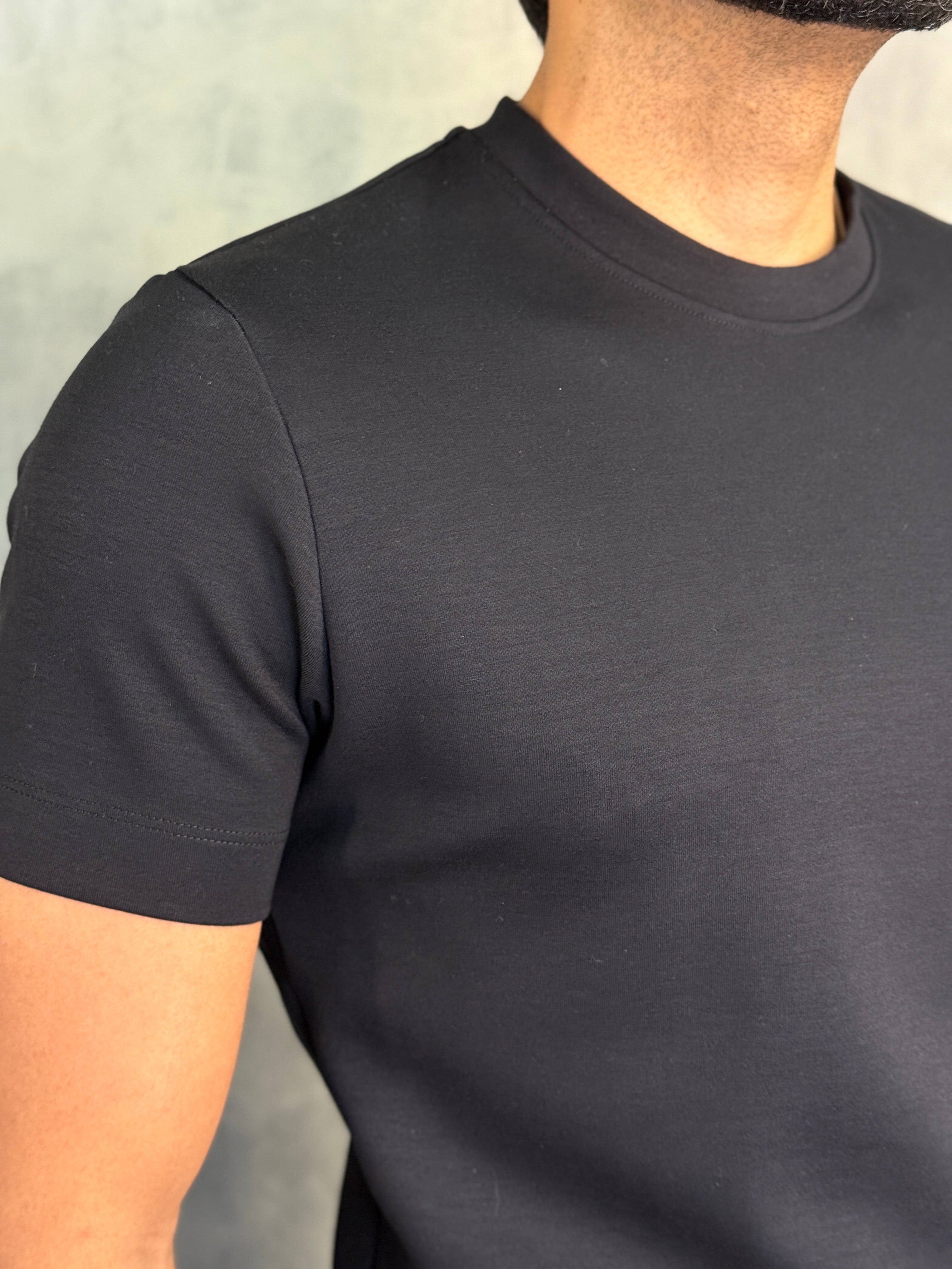 CAMISETA TRAVEL MALHA DUPLA VISCO KINGEJOE PRETO