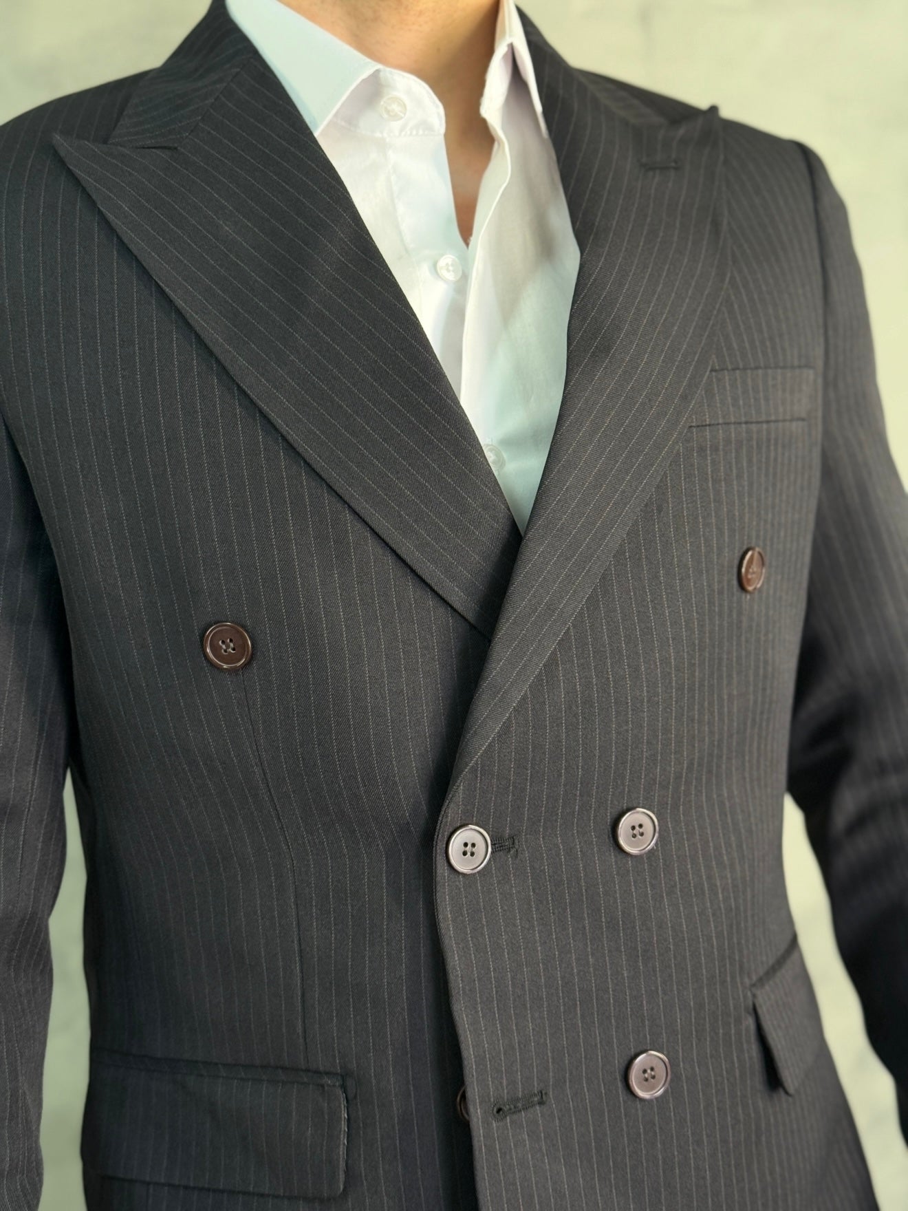 COSTUME SLIM TRANSPASSADO RISCA DE GIZ FATIOTA PRETO